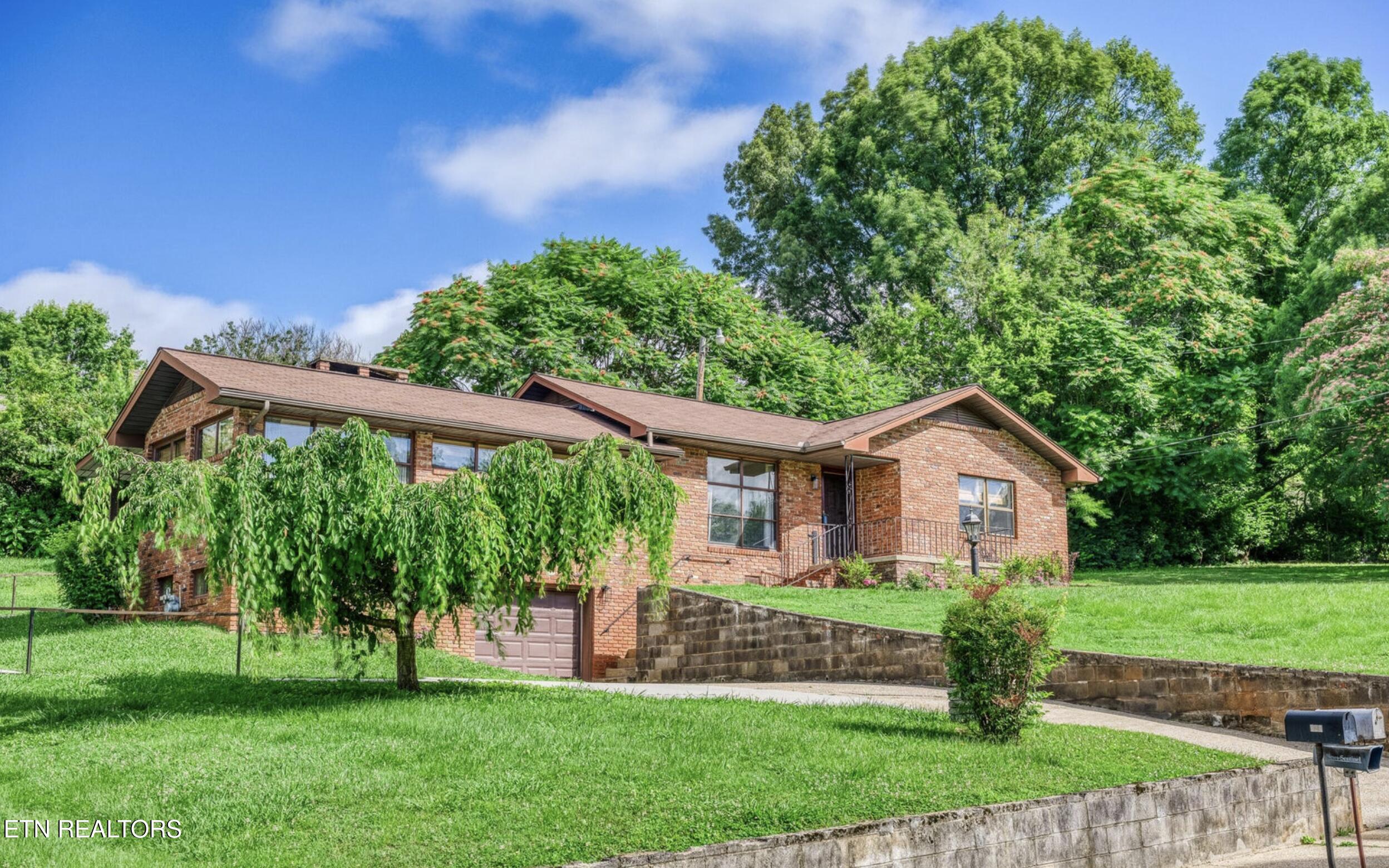 721 Woodview Drive Knoxville TN 37912