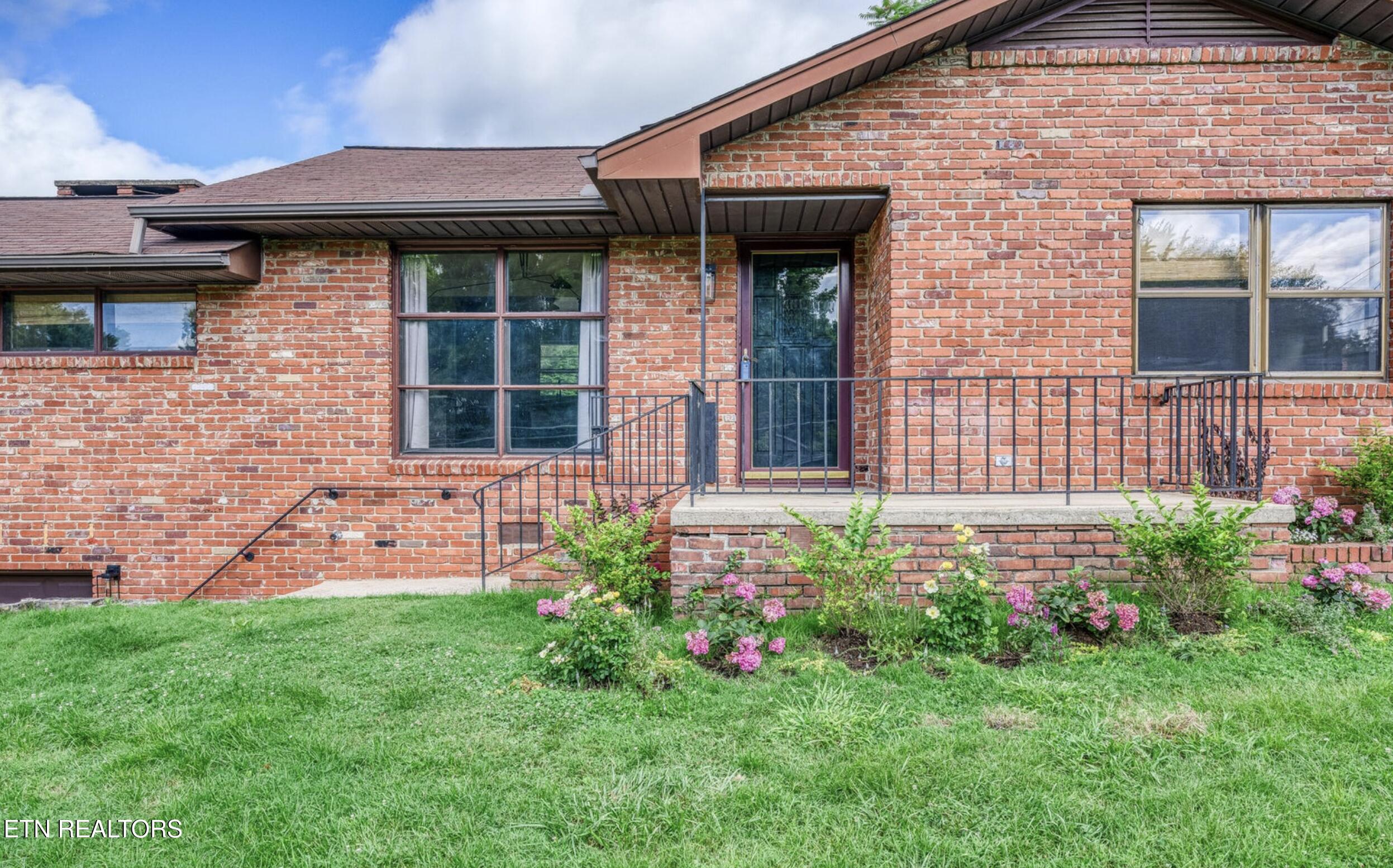 721 Woodview Drive Knoxville TN 37912