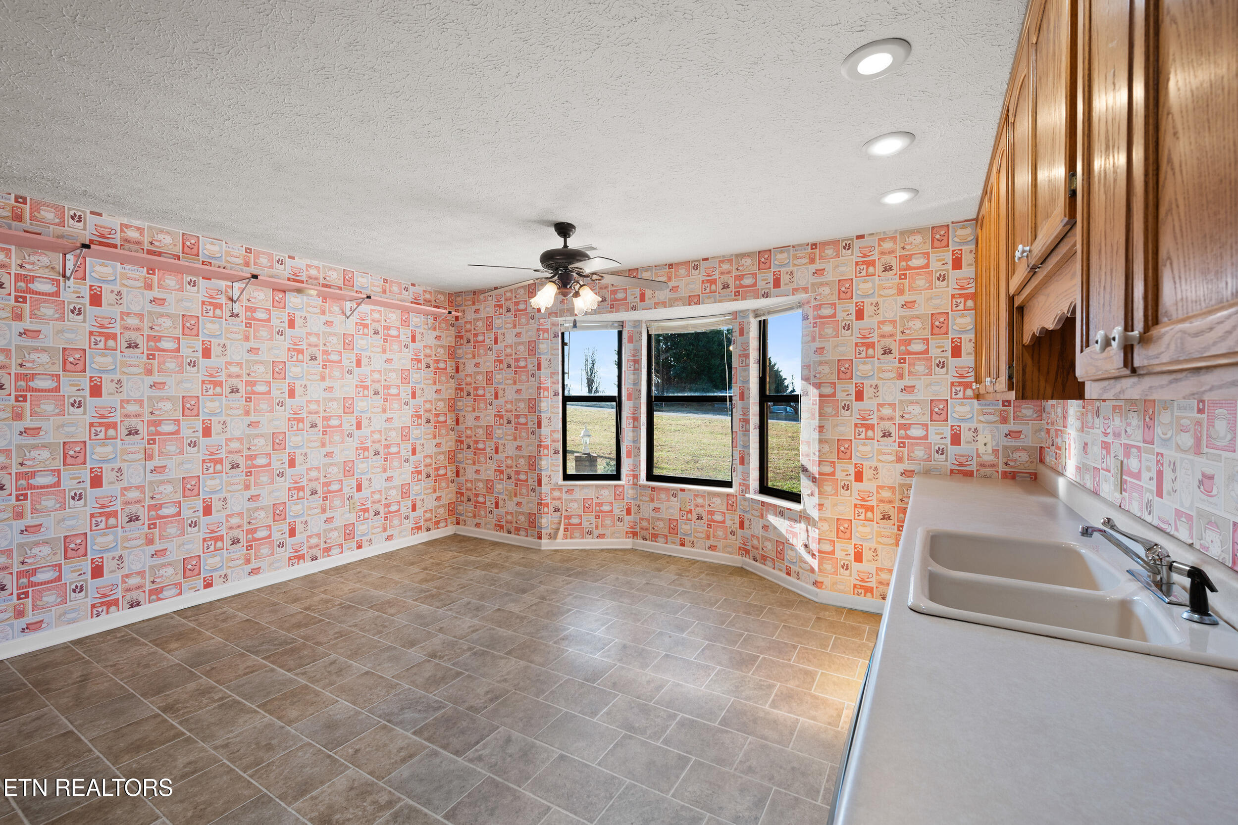 2929 Oak Top Court Kodak TN 37764