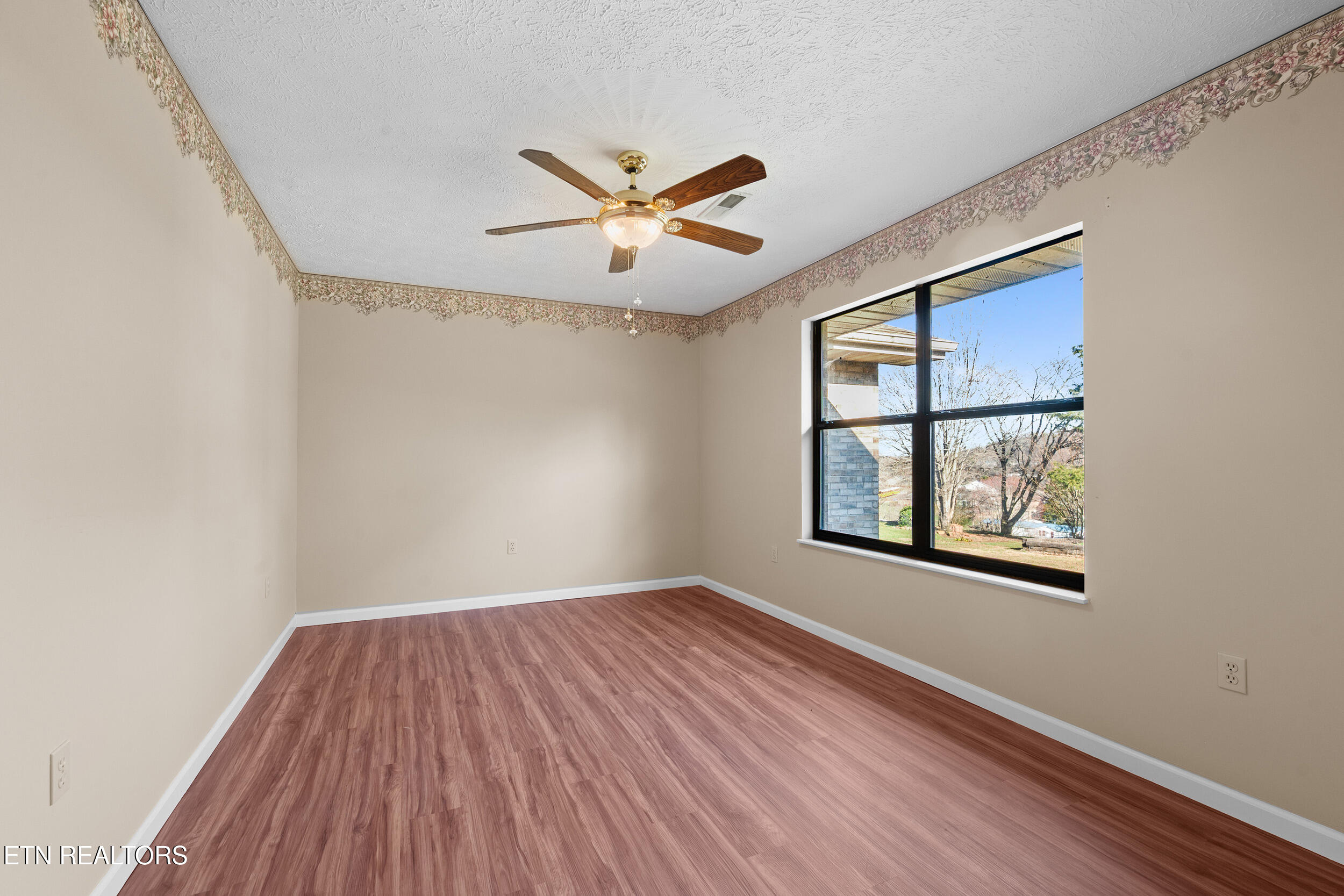 2929 Oak Top Court Kodak TN 37764