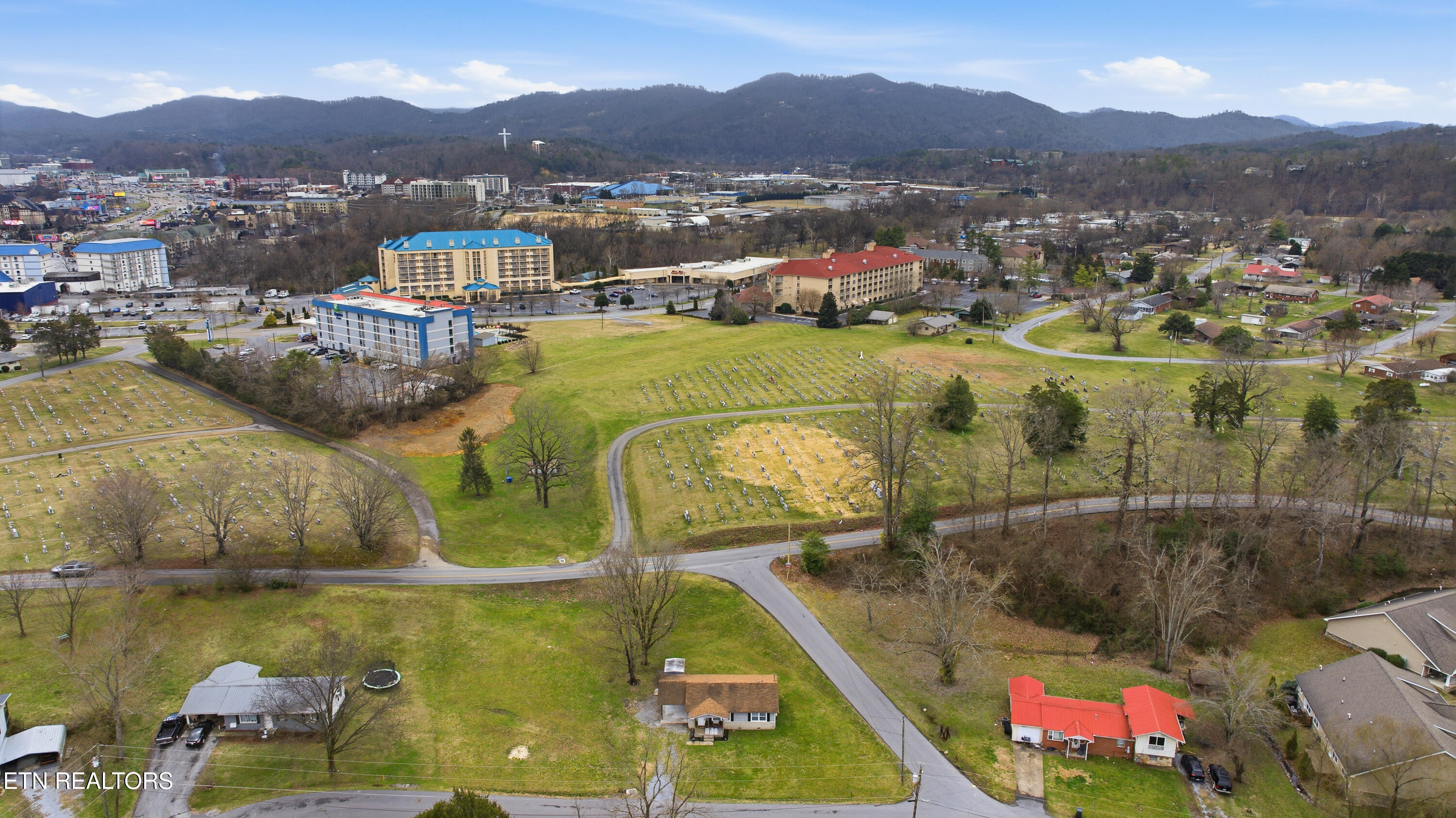 240 Meadowbrook Drive Pigeon Forge TN 37863