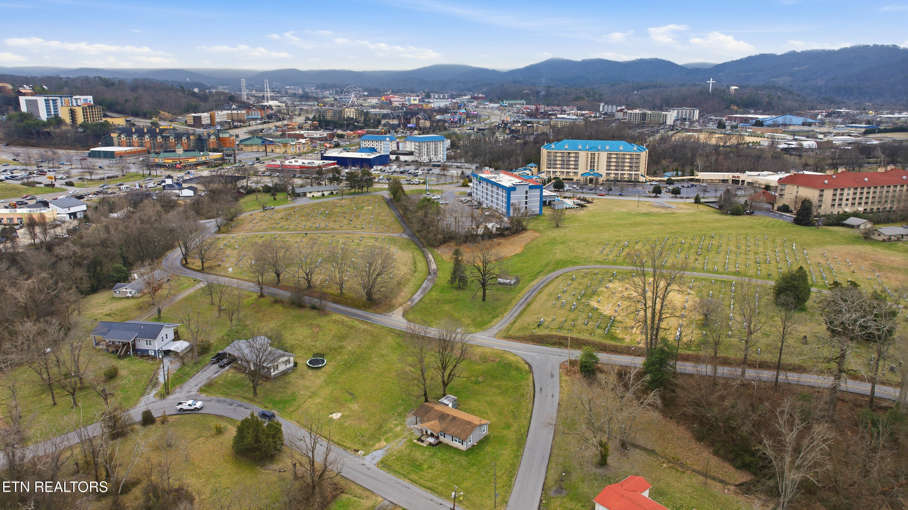 240 Meadowbrook Drive Pigeon Forge TN 37863