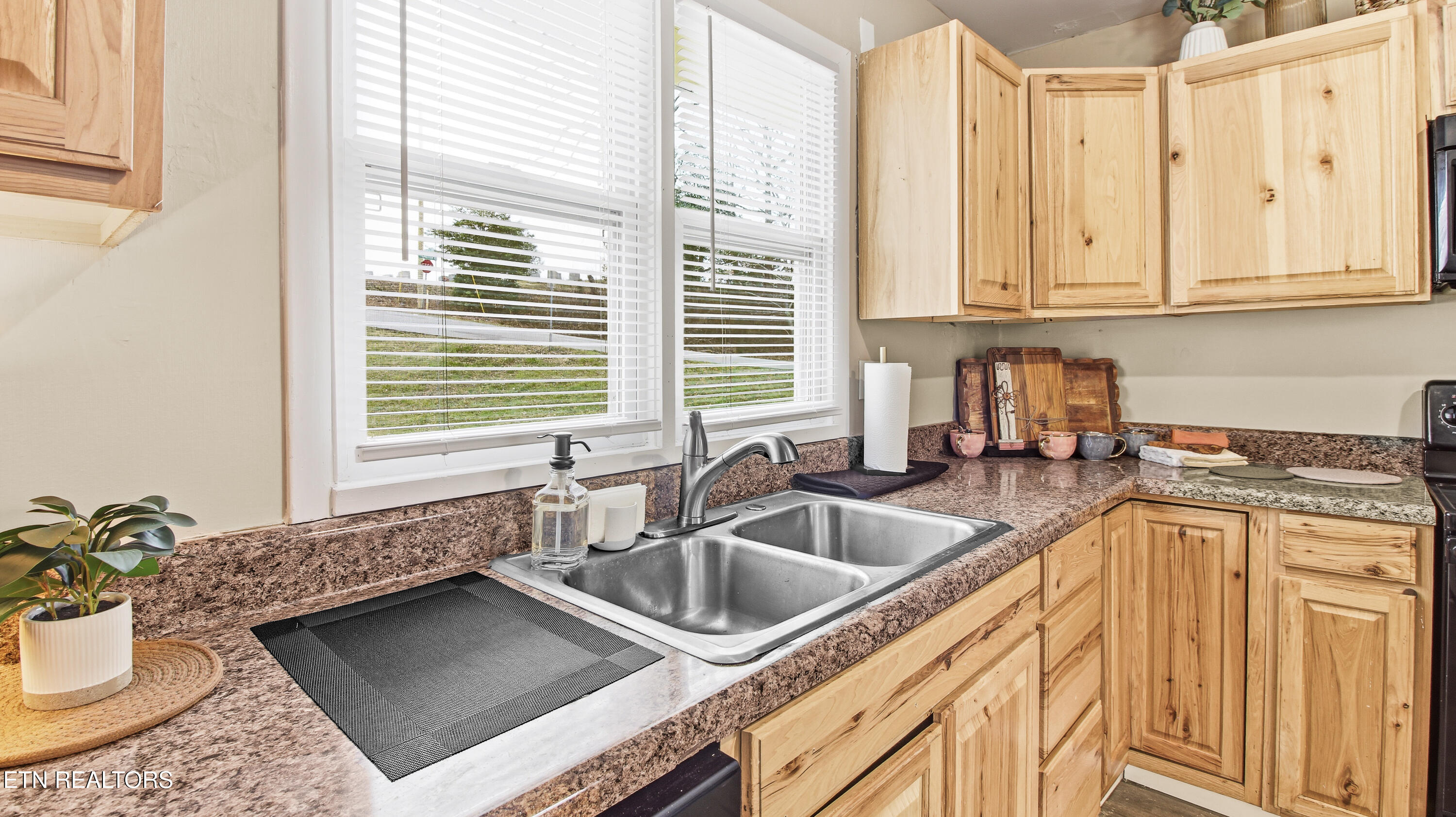 240 Meadowbrook Drive Pigeon Forge TN 37863