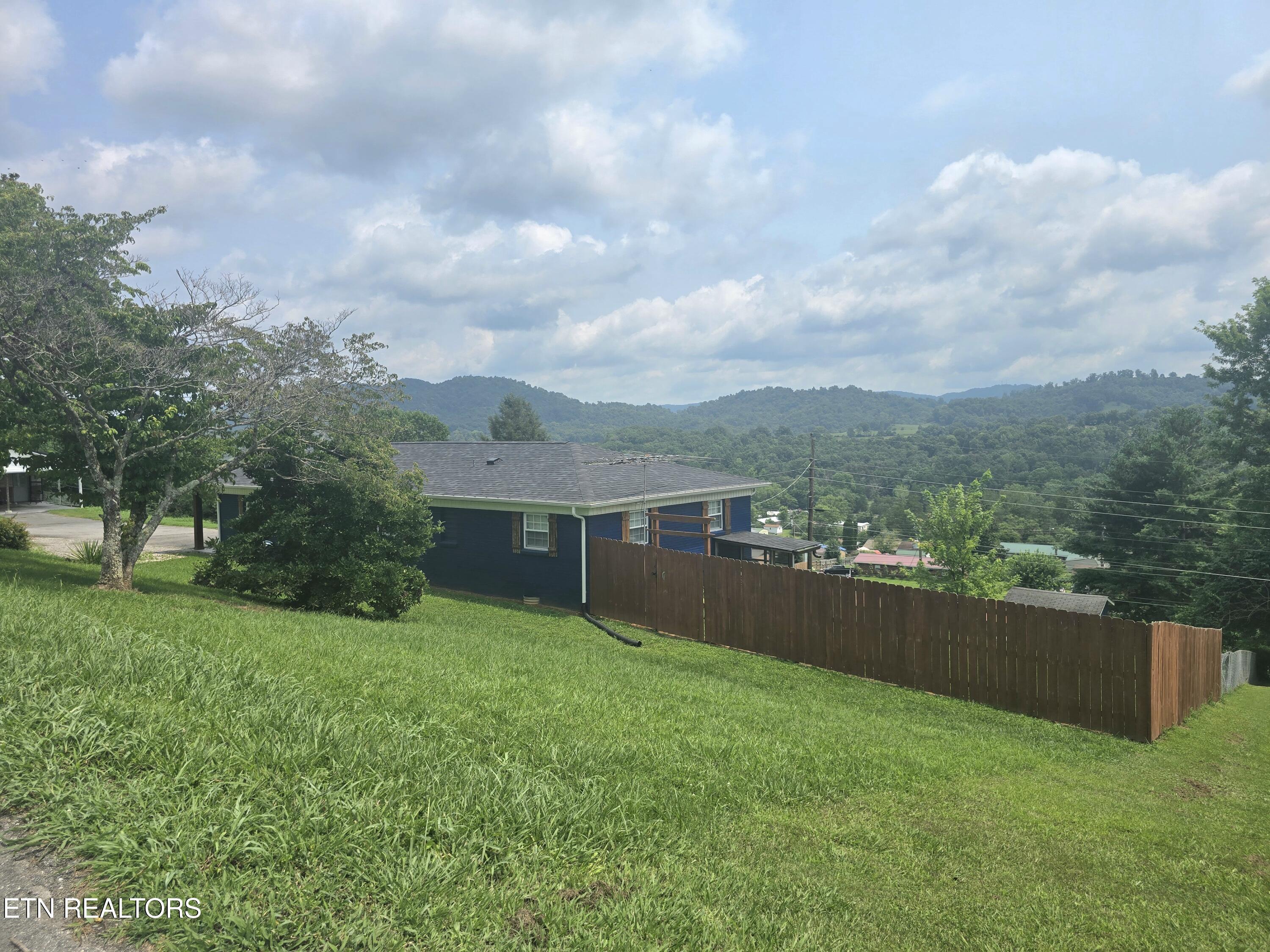 221 Rose Drive Tazewell TN 37879