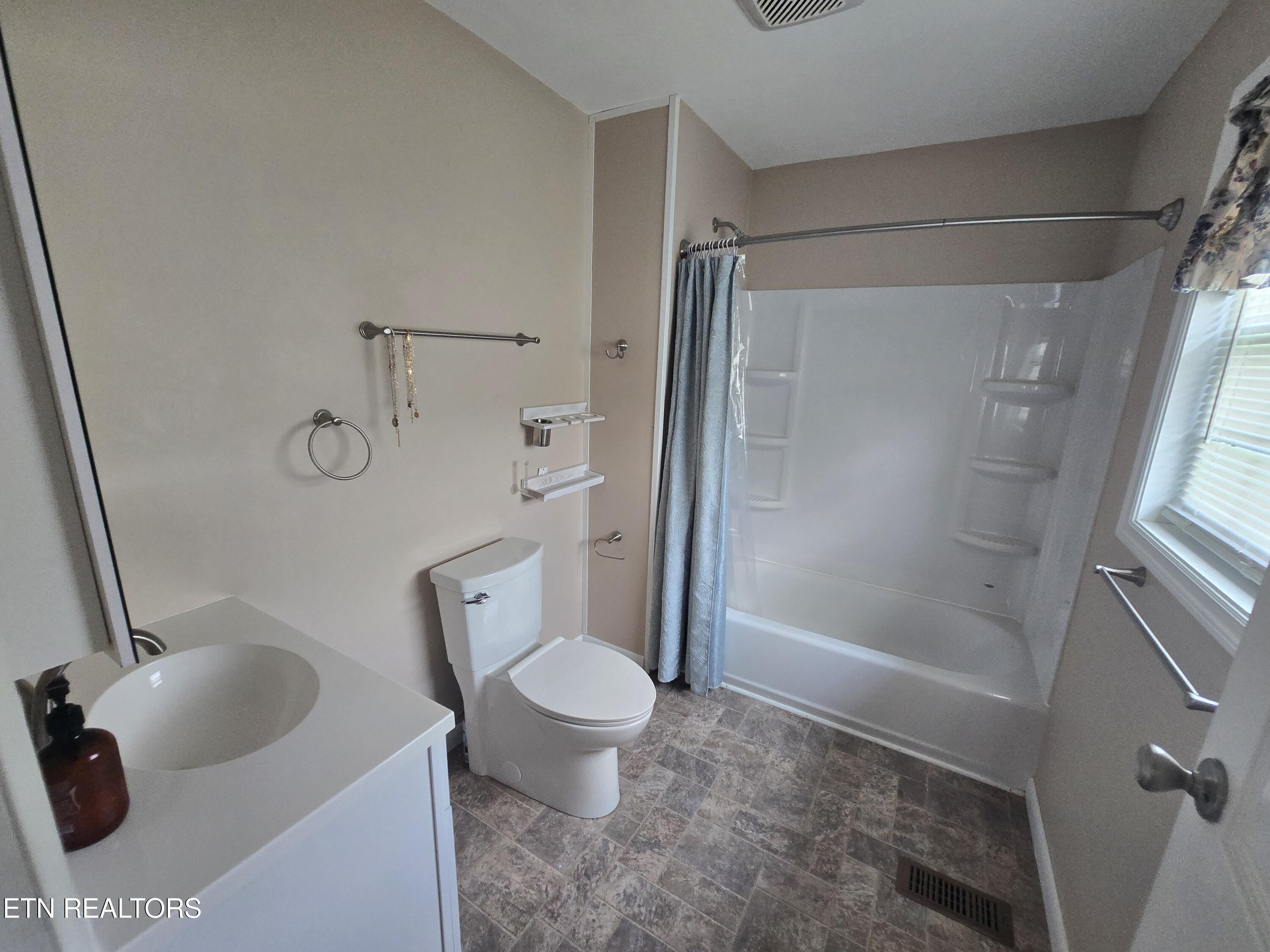 221 Rose Drive Tazewell TN 37879