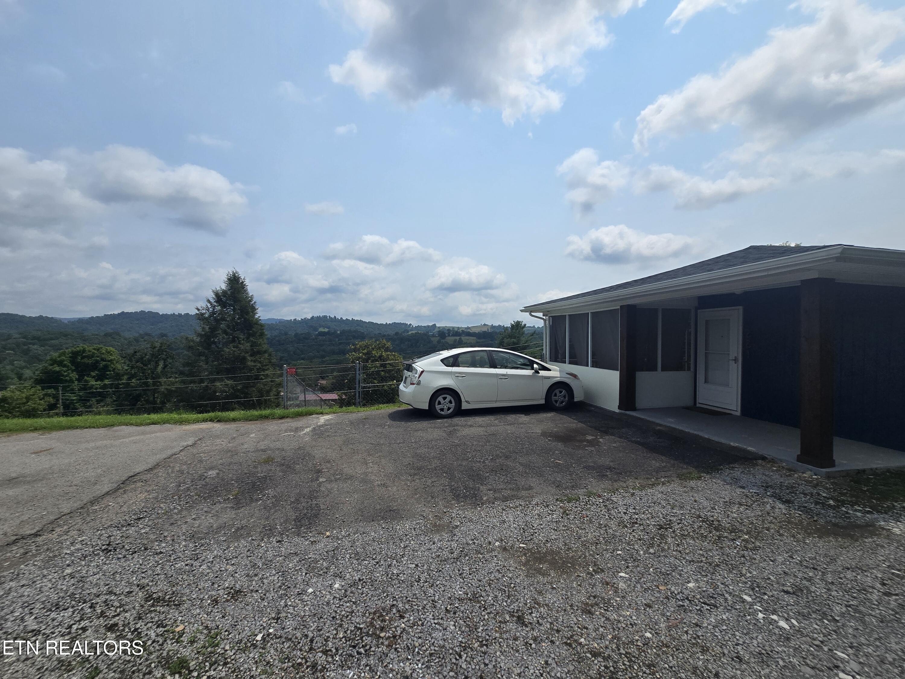 221 Rose Drive Tazewell TN 37879