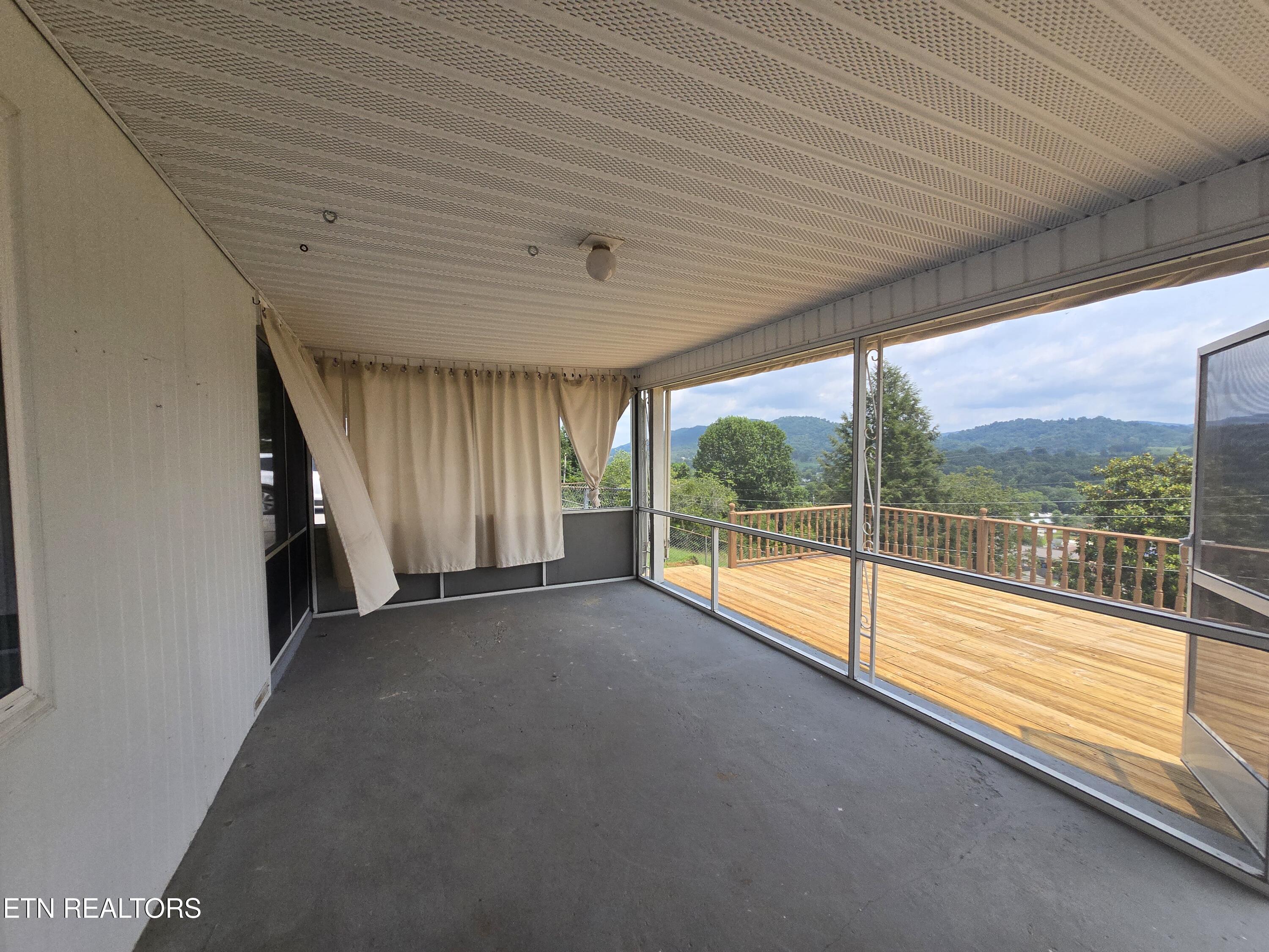 221 Rose Drive Tazewell TN 37879