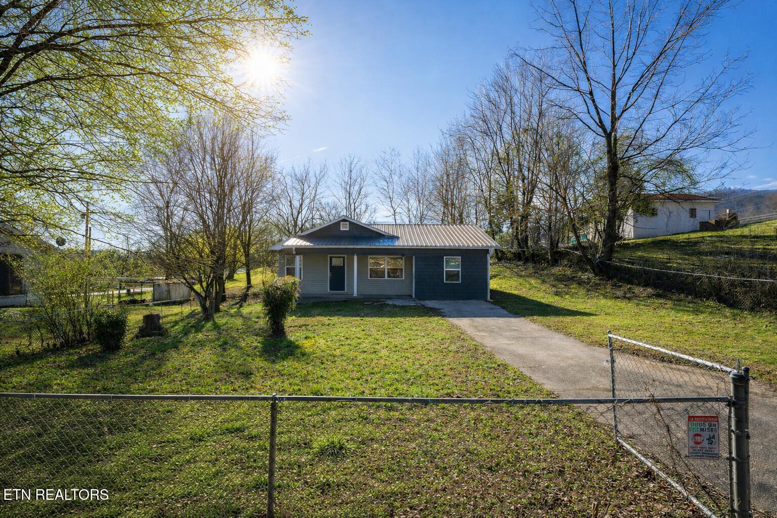 205 N 12th Street Lafollette TN 37766