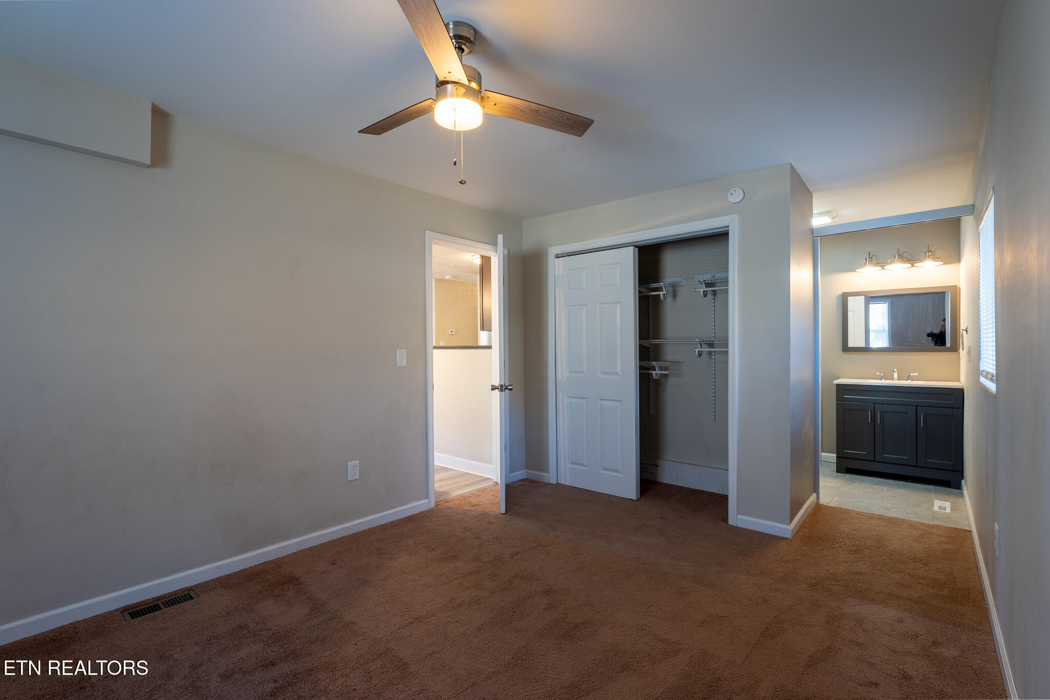 205 N 12th Street Lafollette TN 37766