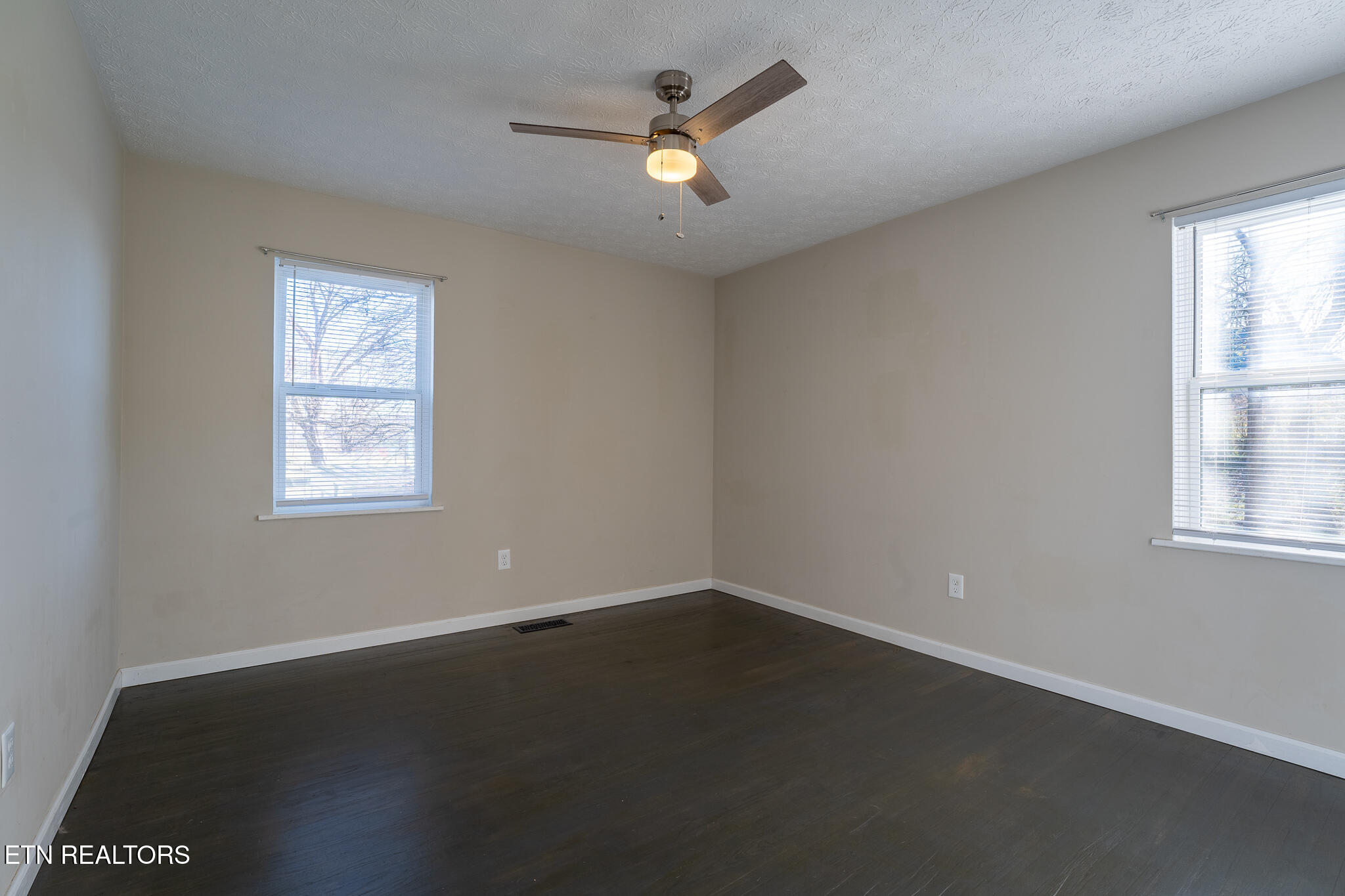 205 N 12th Street Lafollette TN 37766