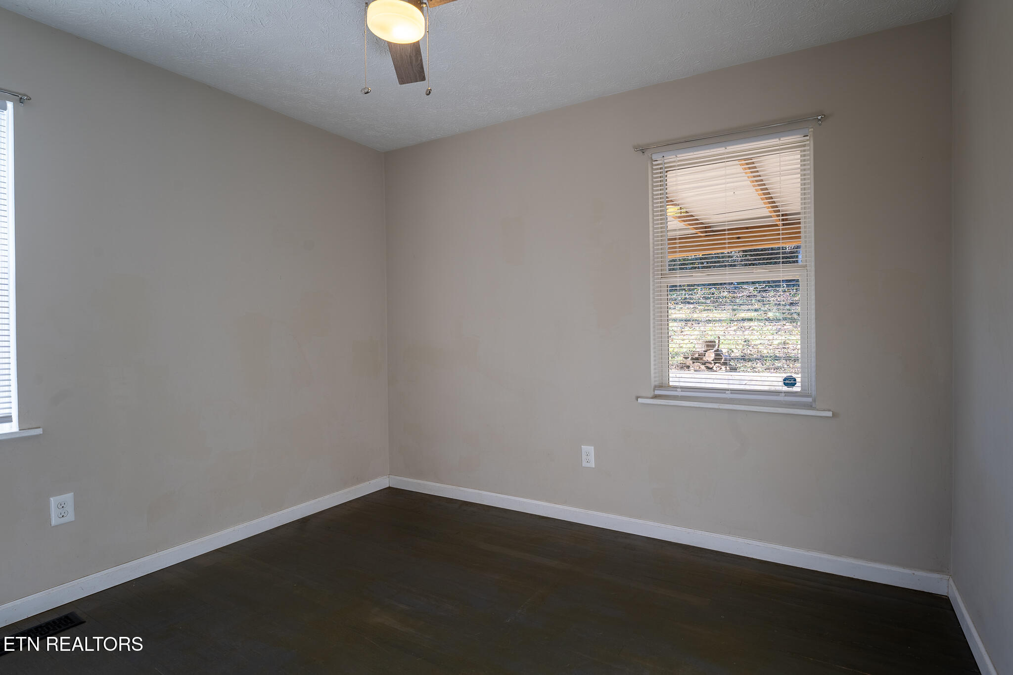 205 N 12th Street Lafollette TN 37766