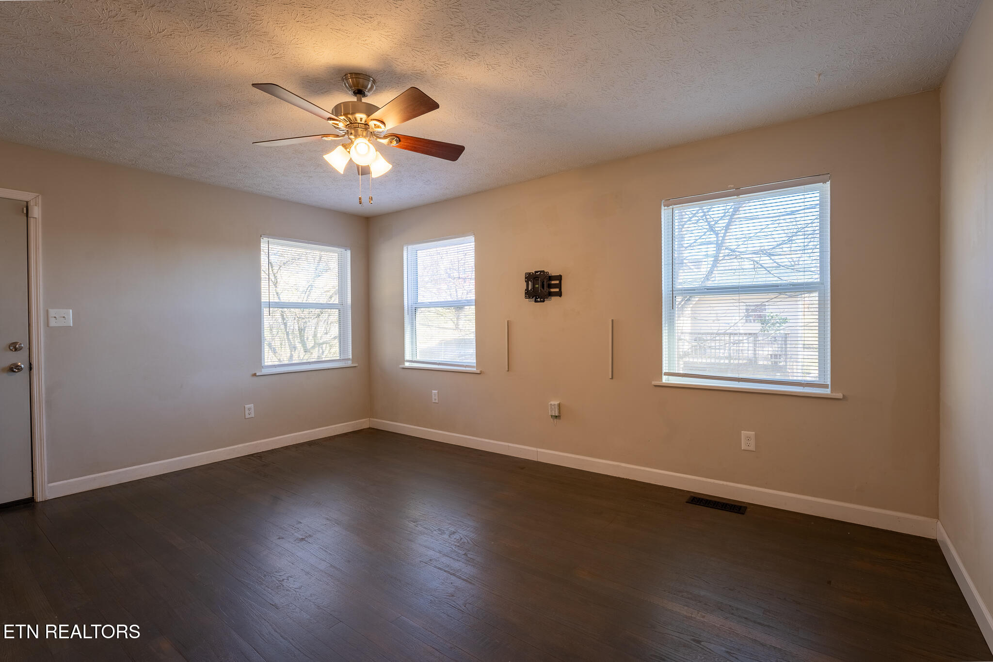 205 N 12th Street Lafollette TN 37766