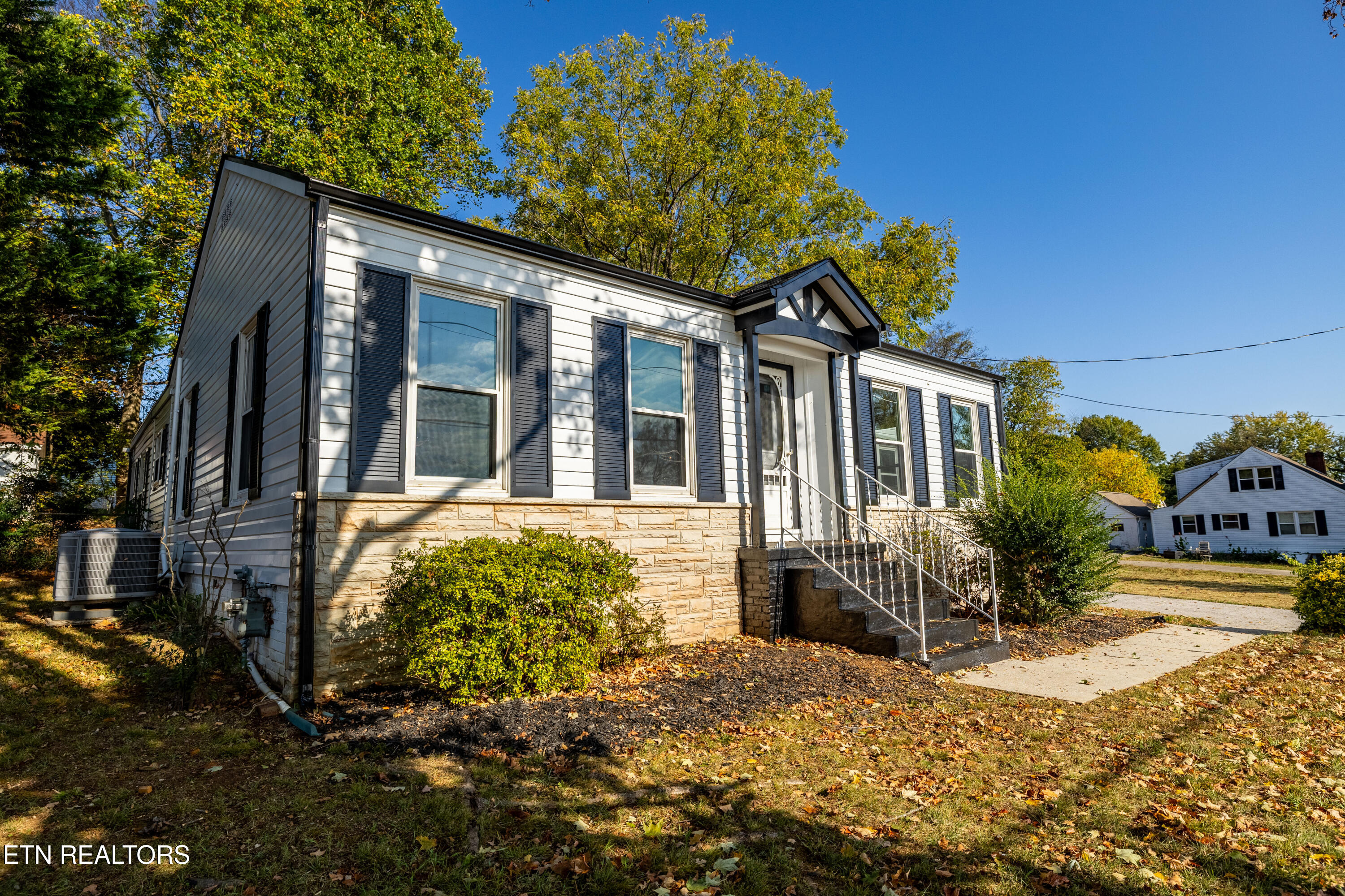 1309 Everette Avenue Maryville TN 37804