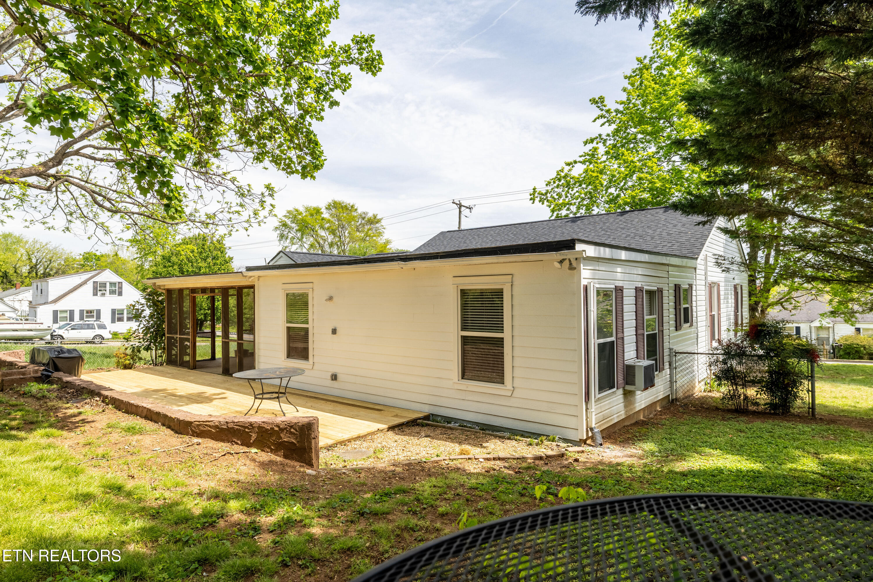 1309 Everette Avenue Maryville TN 37804