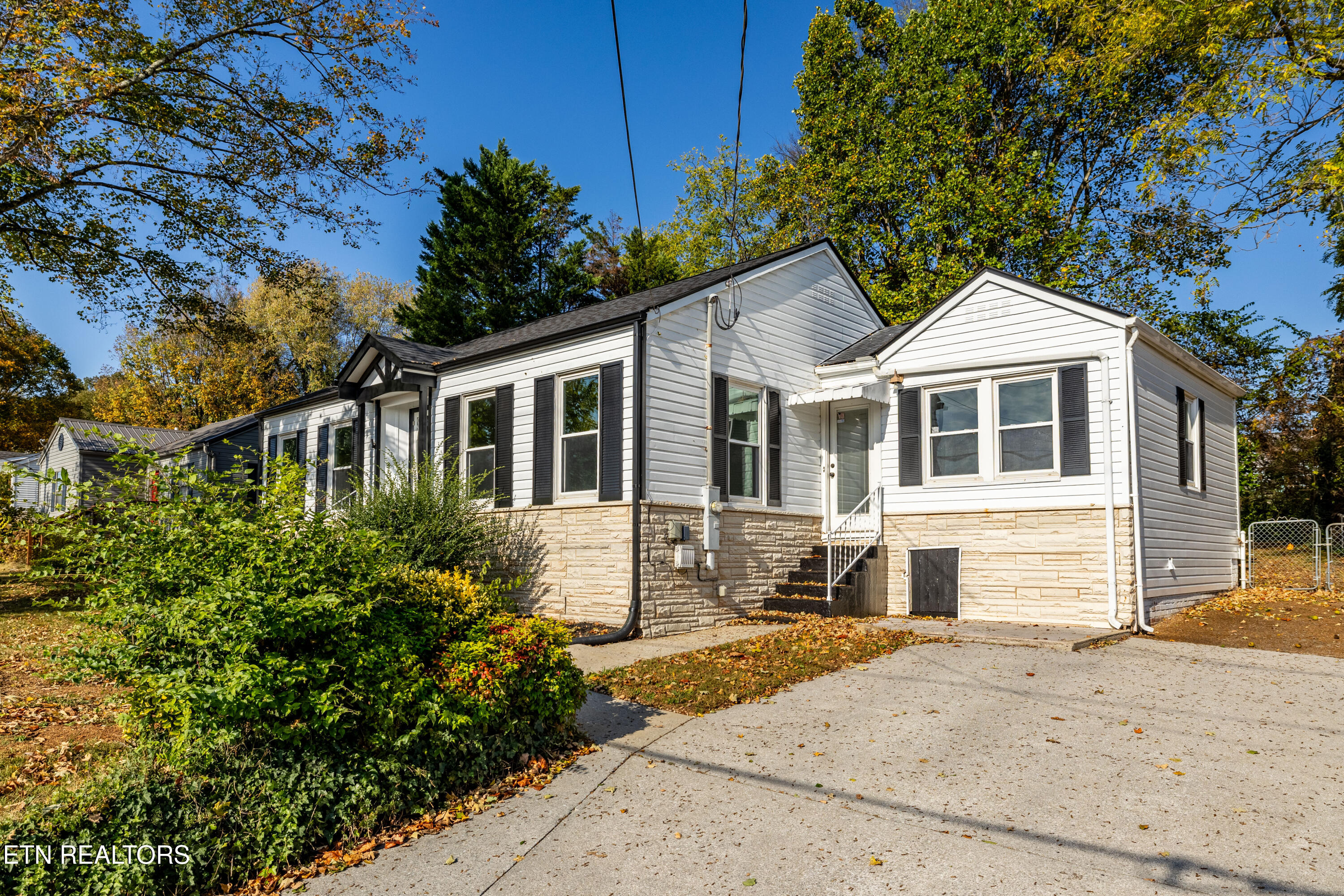 1309 Everette Avenue Maryville TN 37804
