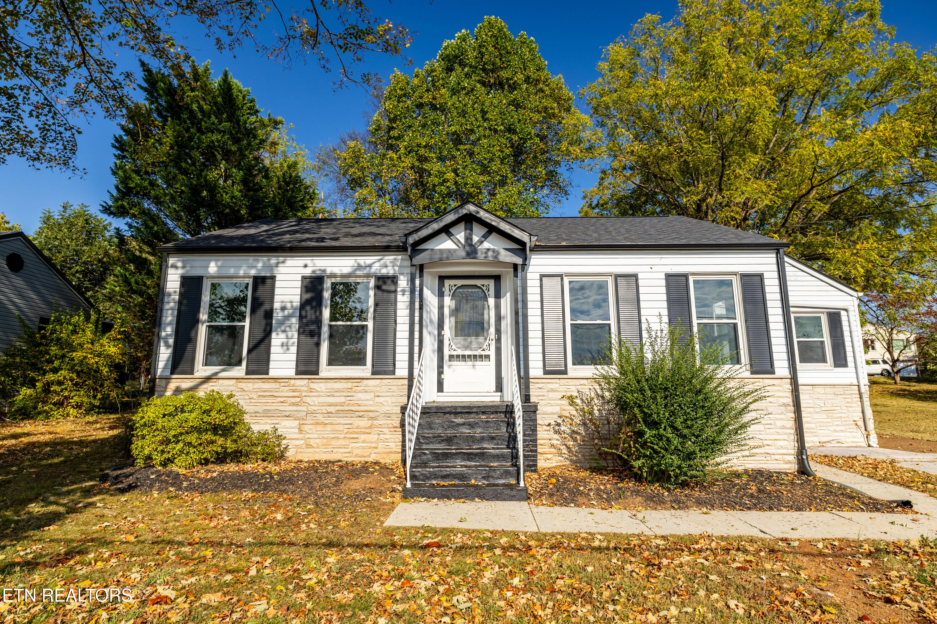 1309 Everette Avenue Maryville TN 37804