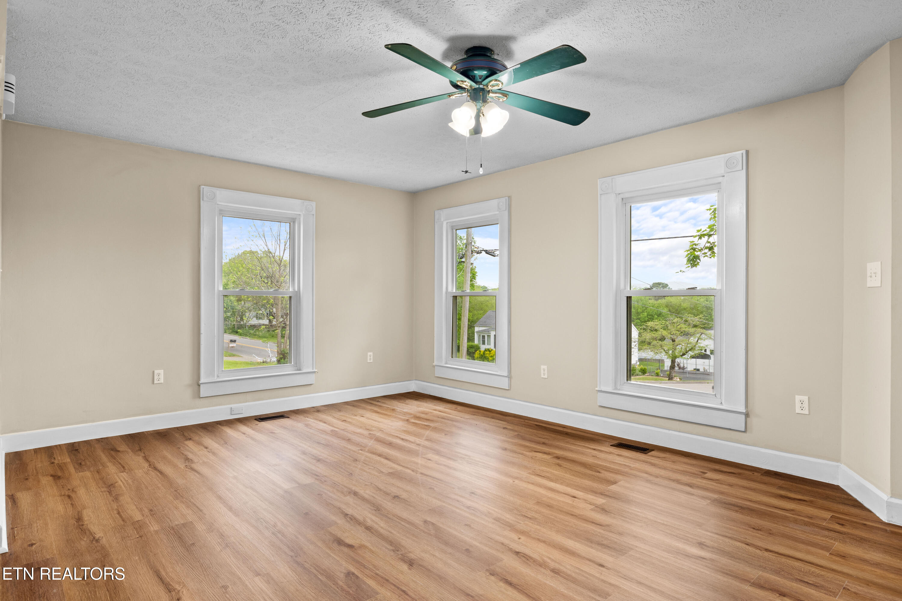 1309 Everette Avenue Maryville TN 37804