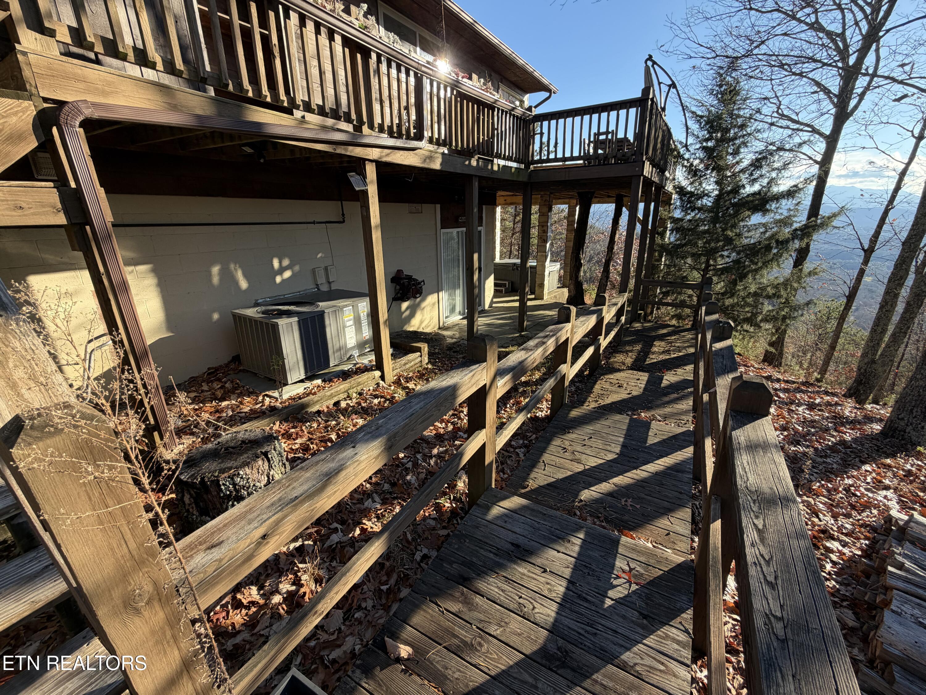 1001 Old Laurel Lane Sevierville TN 37876
