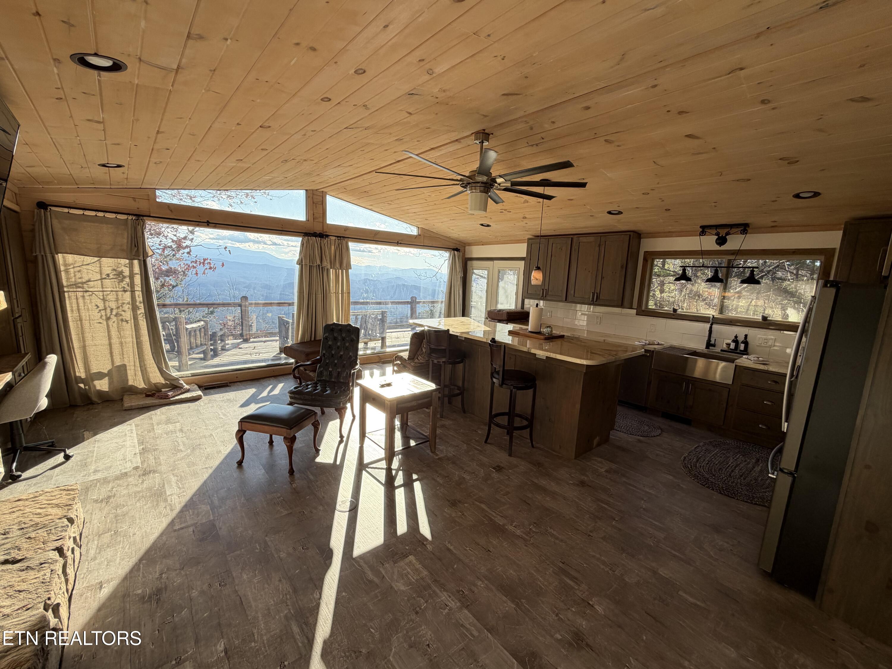 1001 Old Laurel Lane Sevierville TN 37876