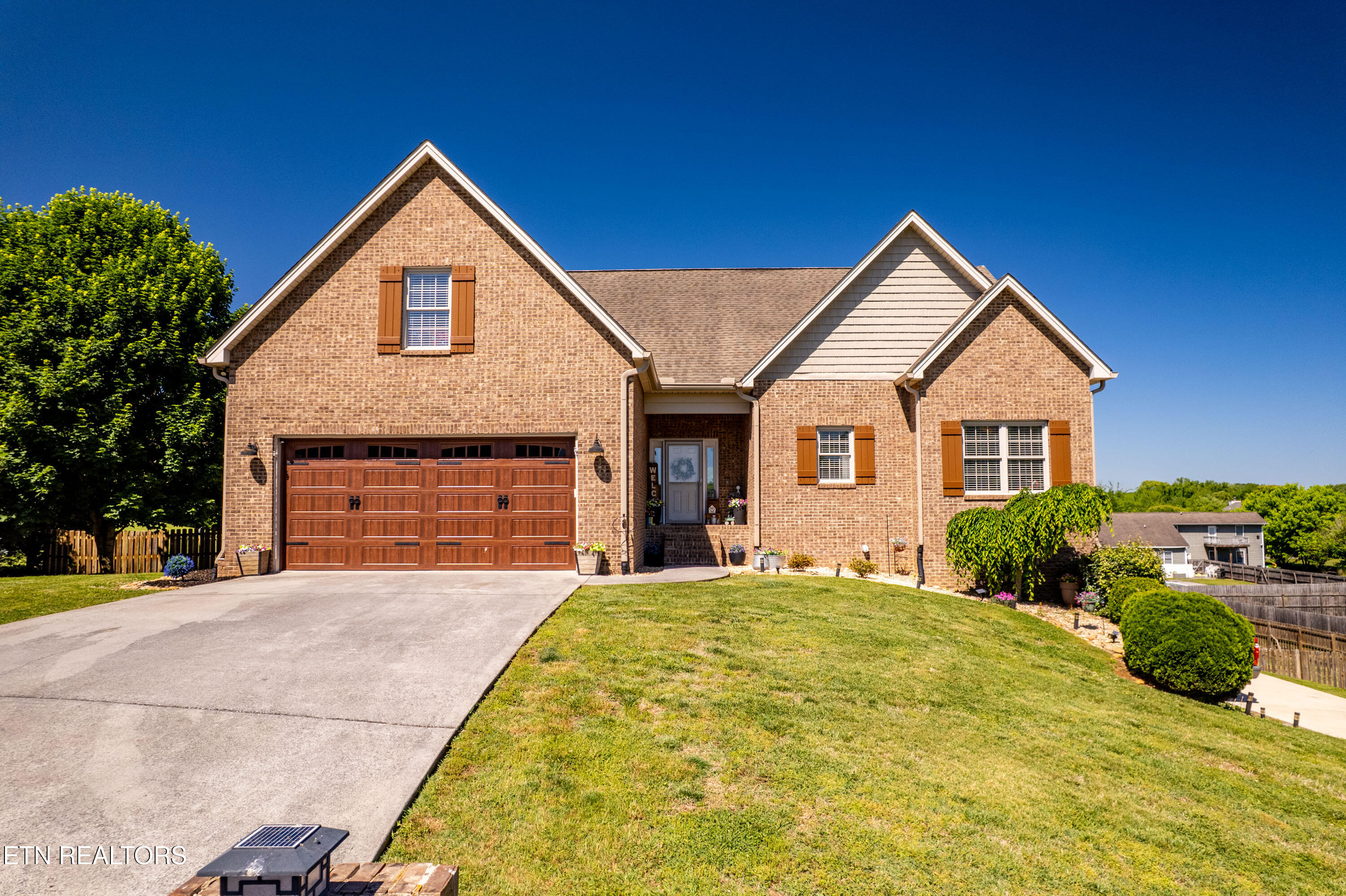 1363 River Run Circle Sevierville TN 37876
