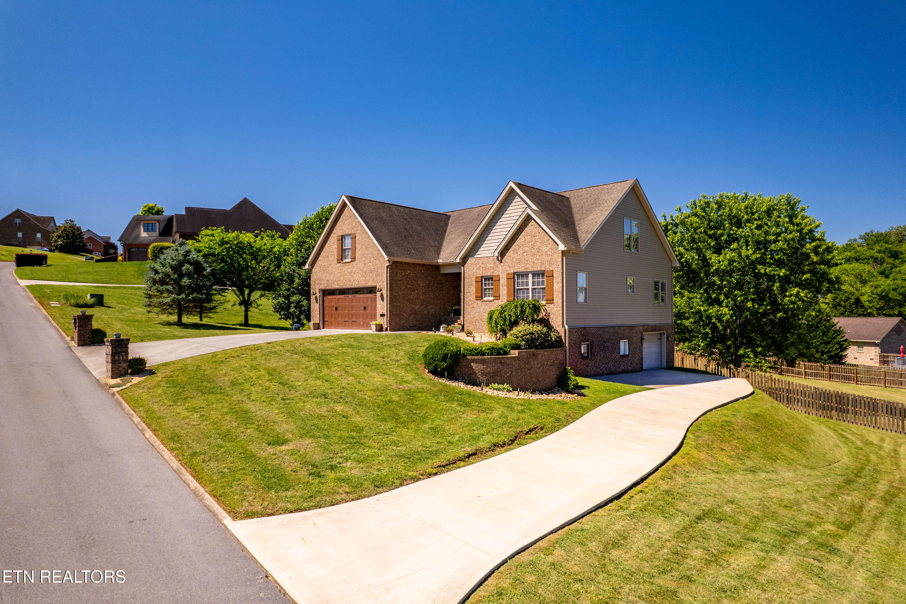 1363 River Run Circle Sevierville TN 37876