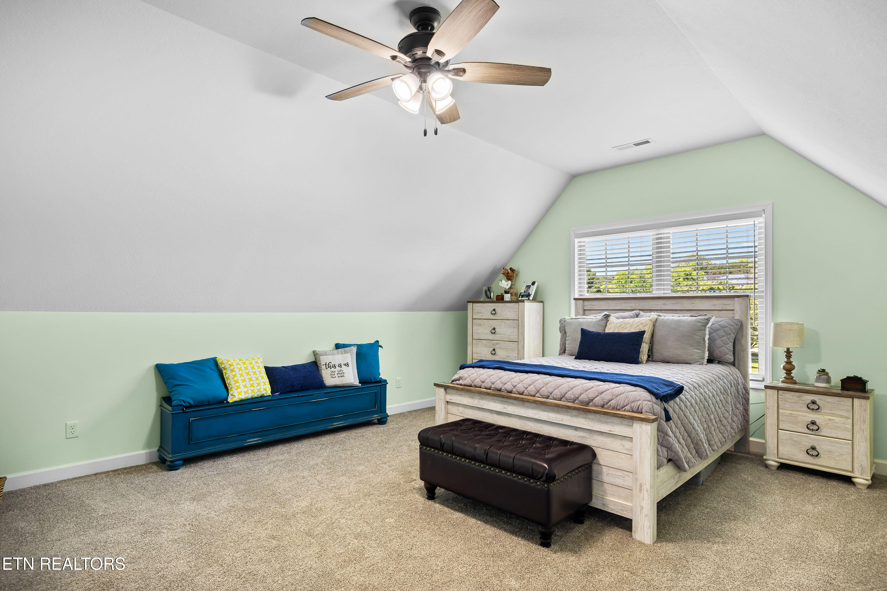 1363 River Run Circle Sevierville TN 37876