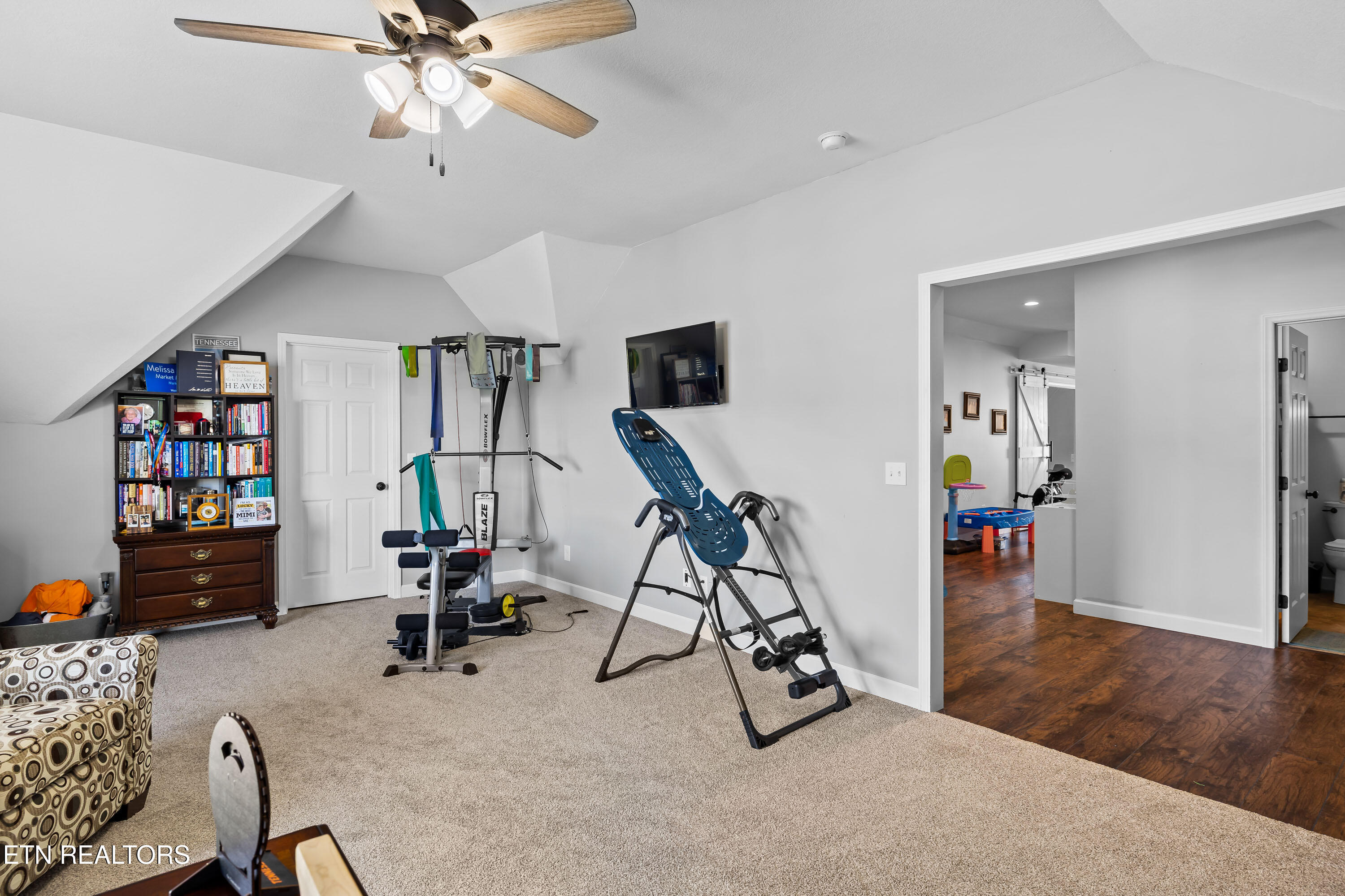1363 River Run Circle Sevierville TN 37876