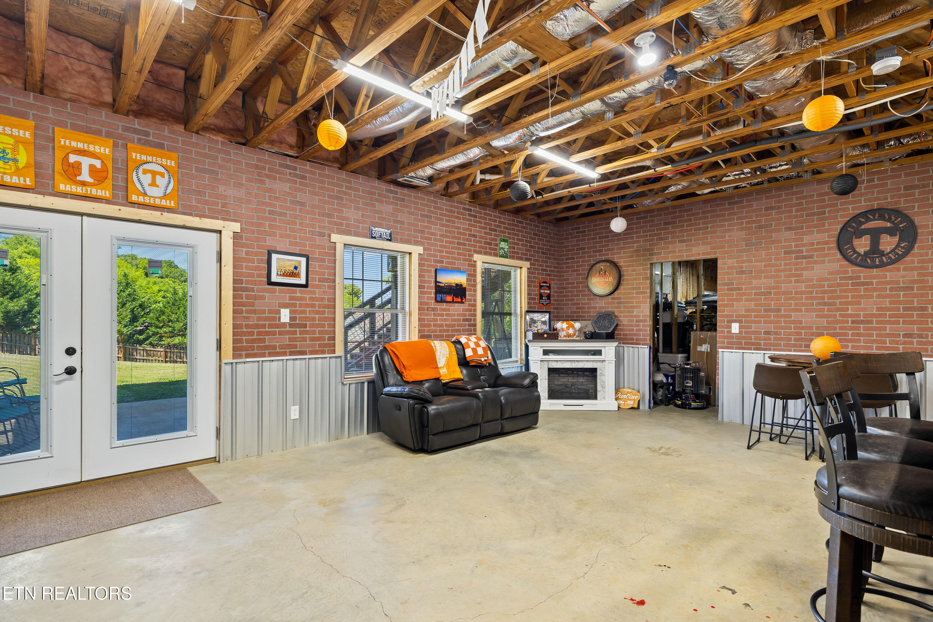 1363 River Run Circle Sevierville TN 37876