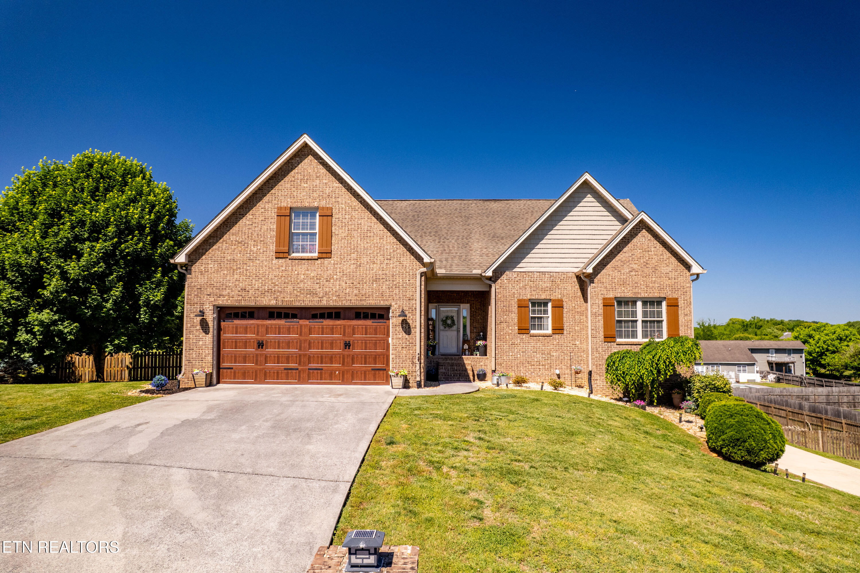 1363 River Run Circle Sevierville TN 37876