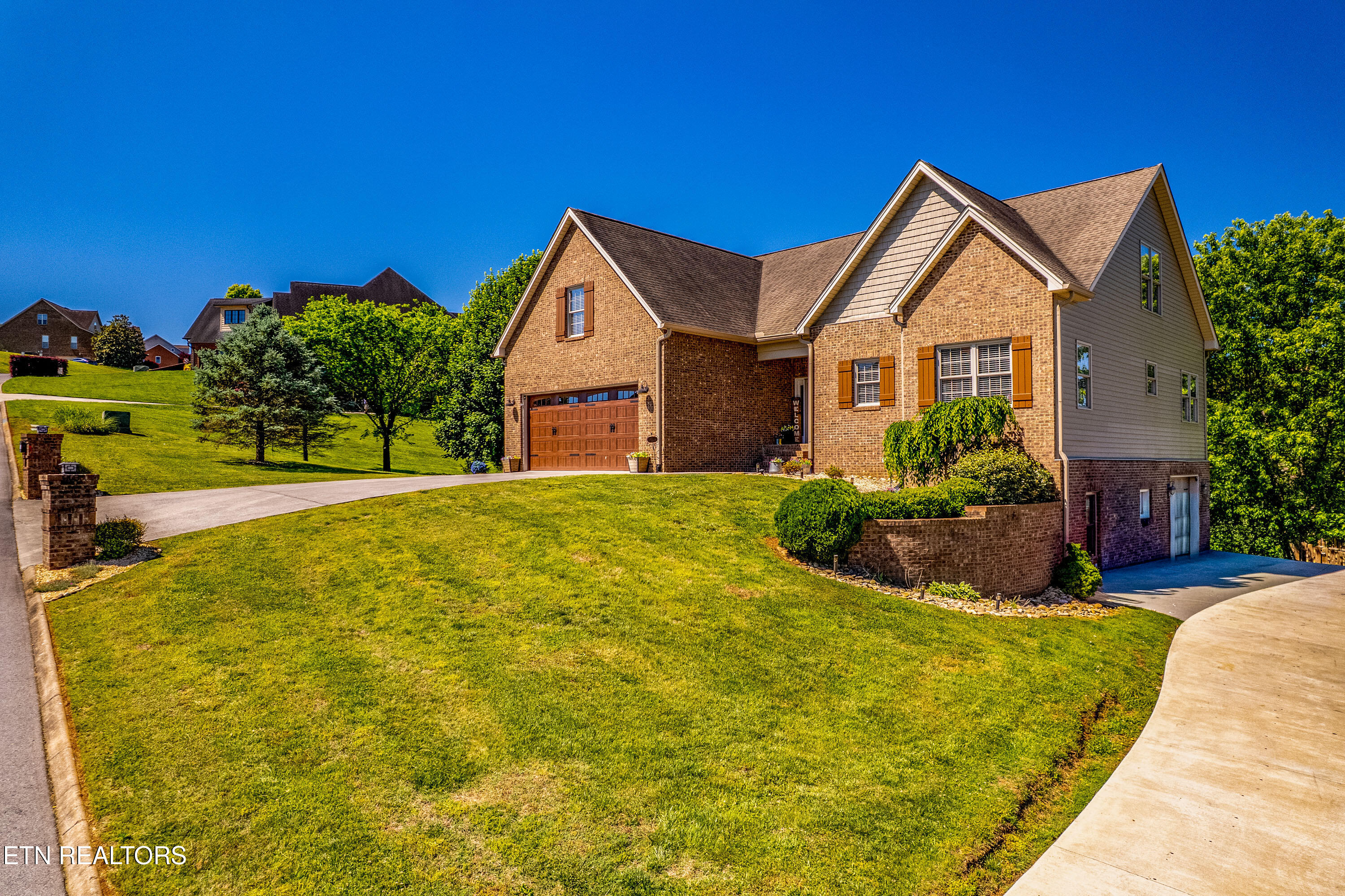 1363 River Run Circle Sevierville TN 37876