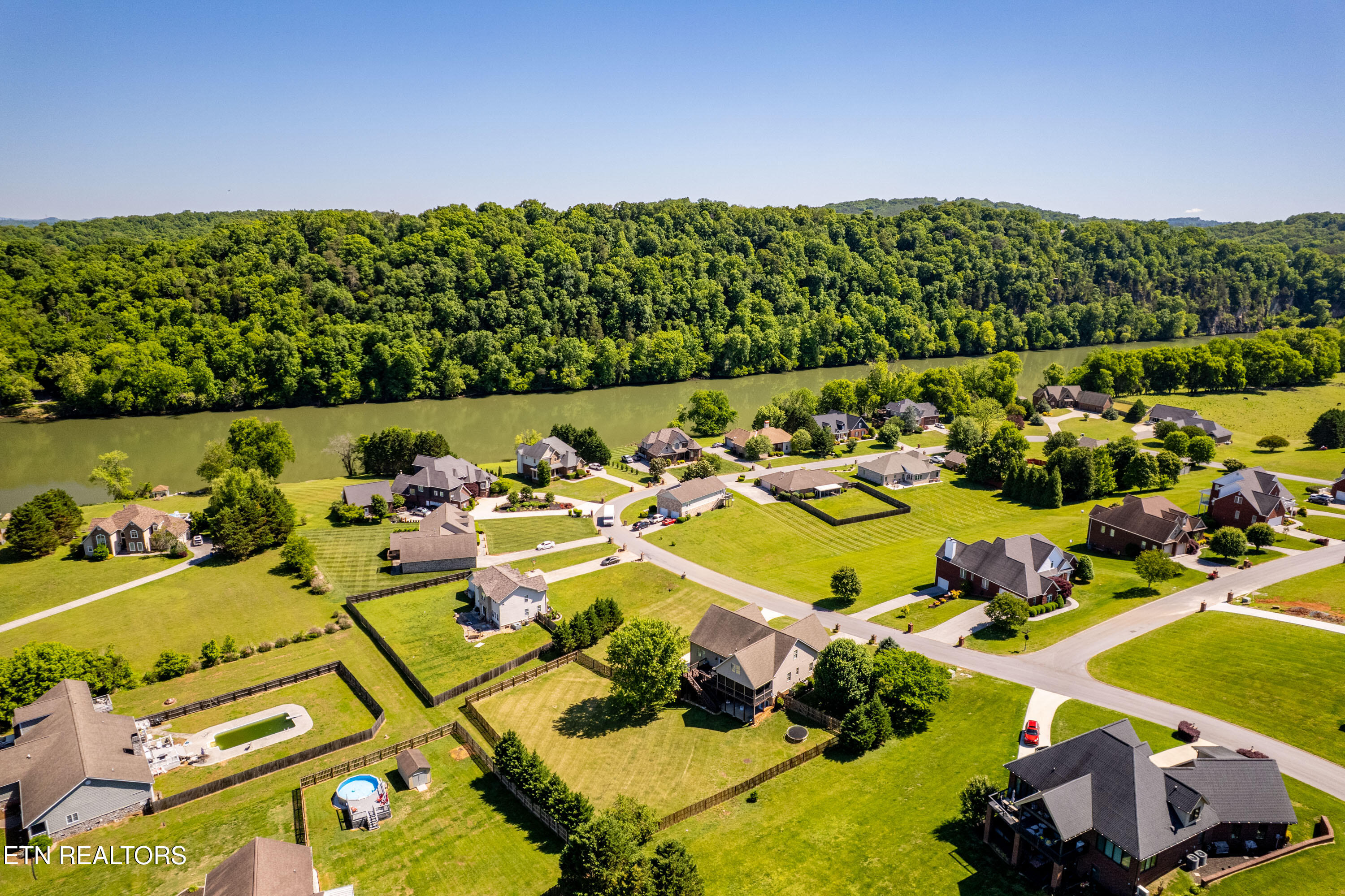 1363 River Run Circle Sevierville TN 37876