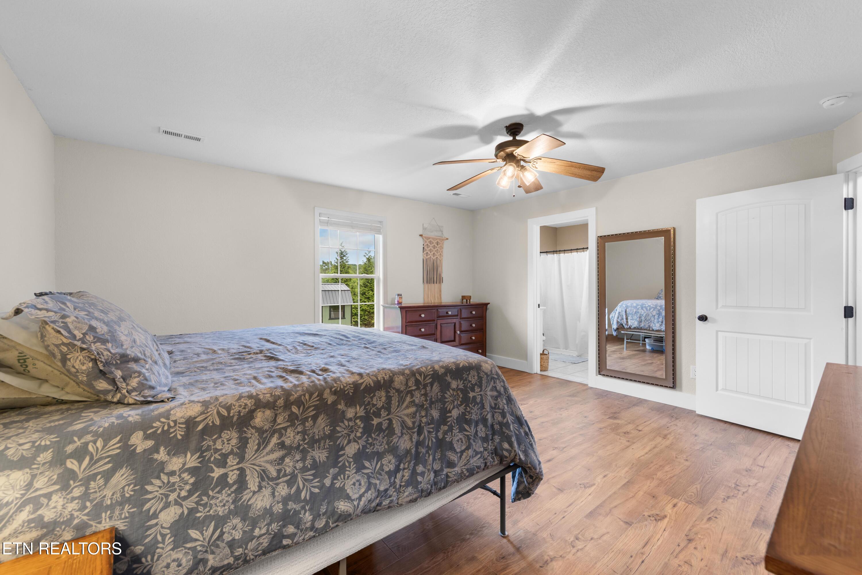 415 Mcghee Lane Jacksboro TN 37757