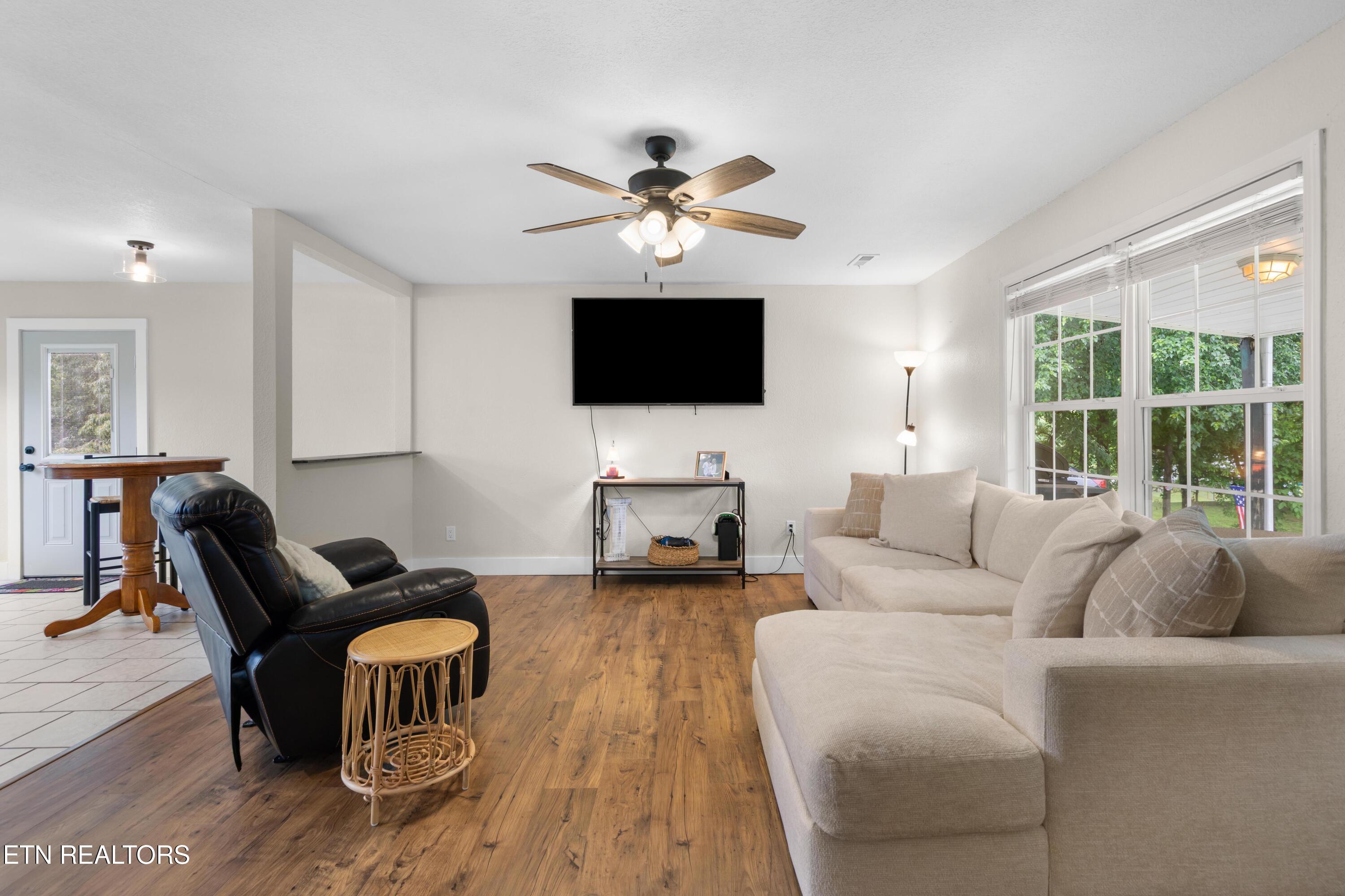 415 Mcghee Lane Jacksboro TN 37757