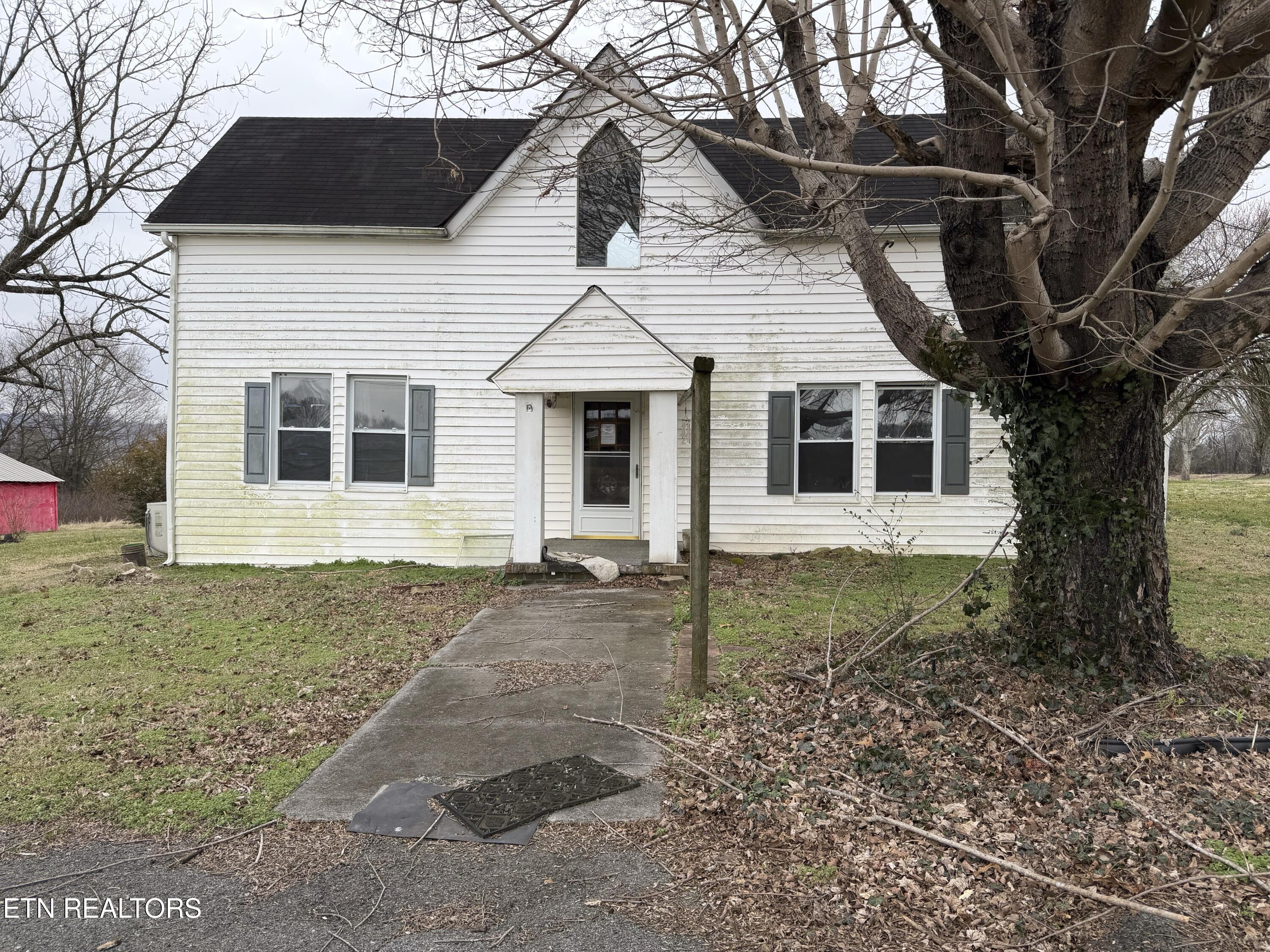 2011 Chestnut Street Sweetwater TN 37874
