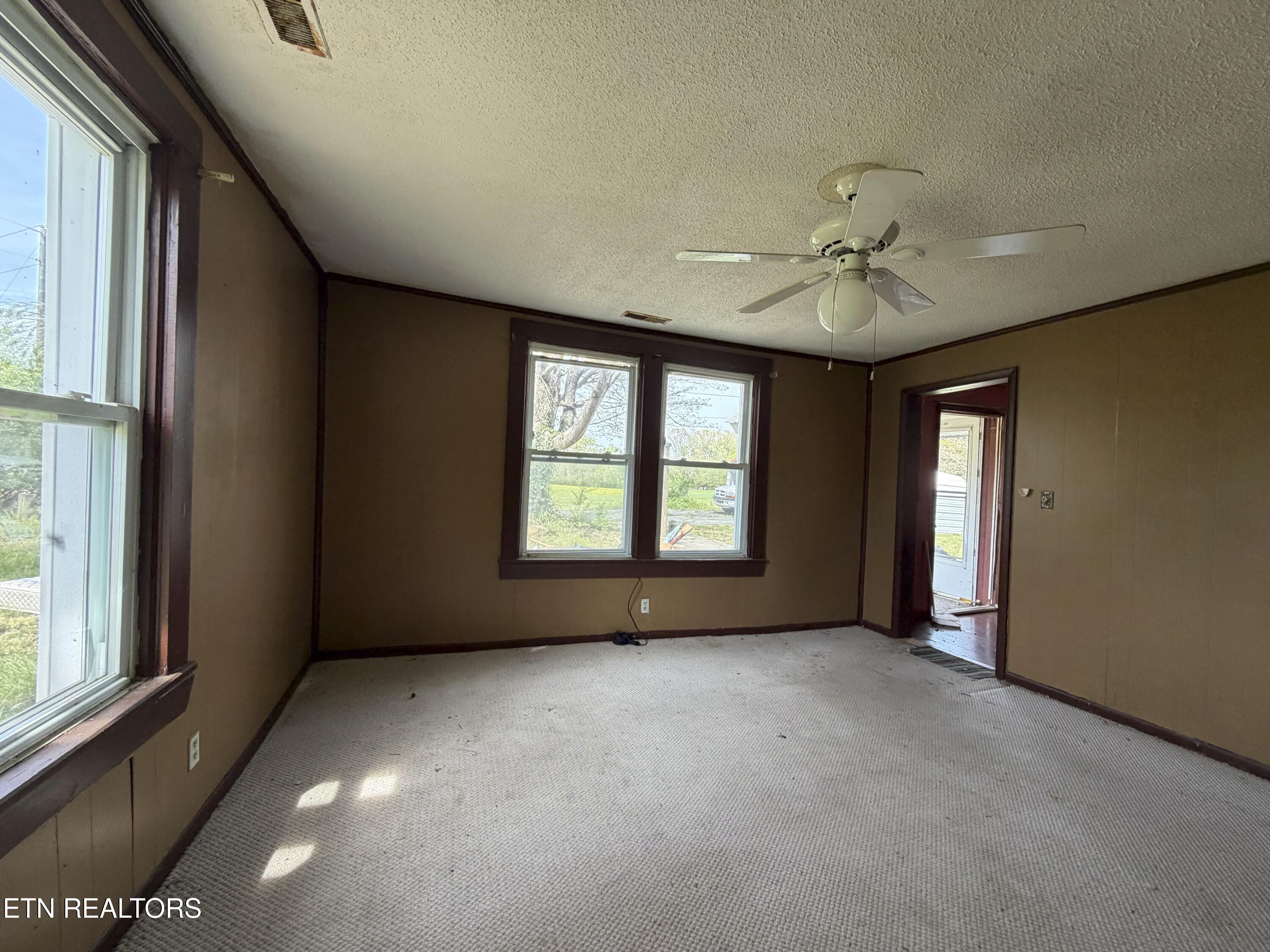 2011 Chestnut Street Sweetwater TN 37874