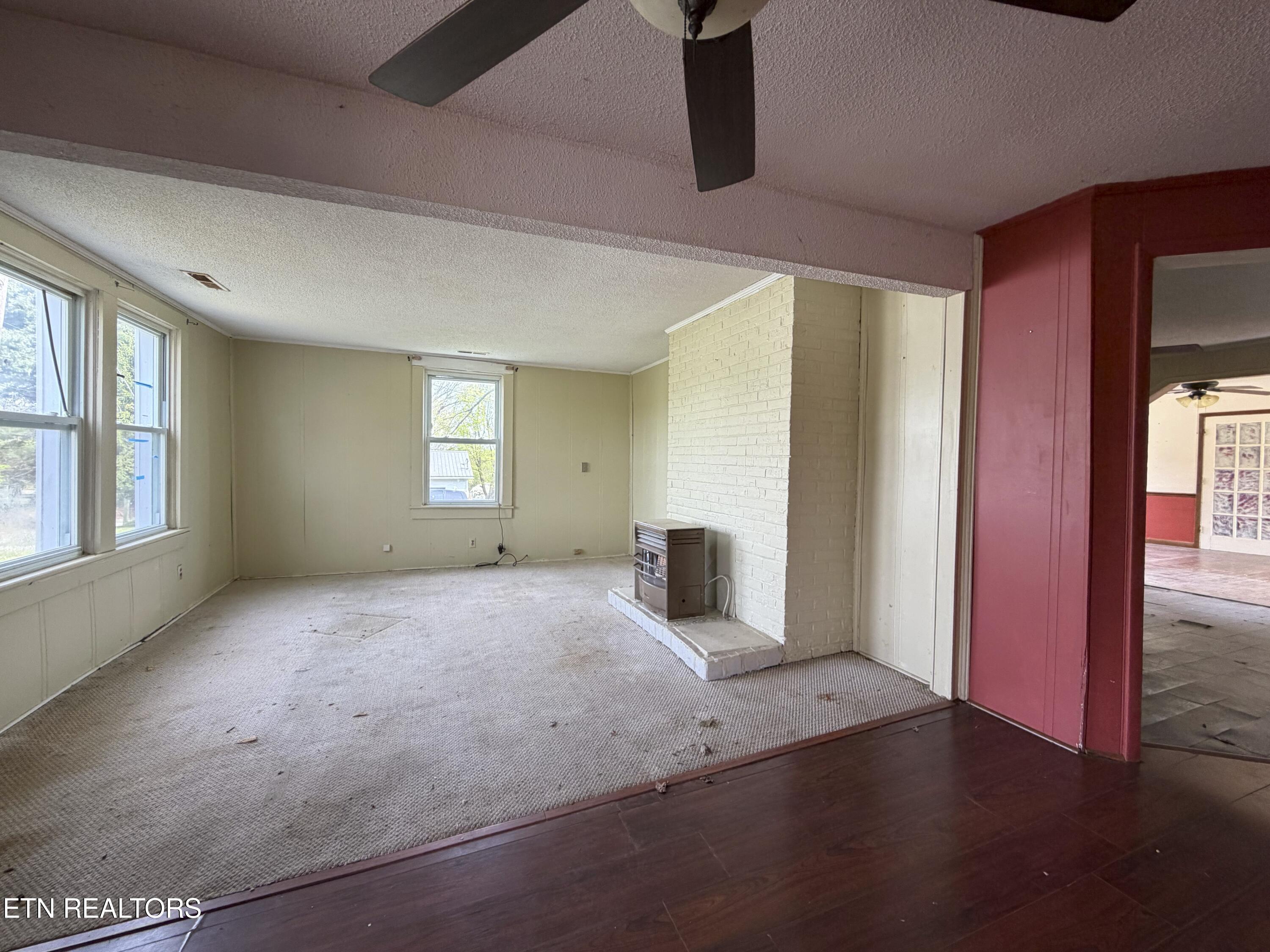 2011 Chestnut Street Sweetwater TN 37874