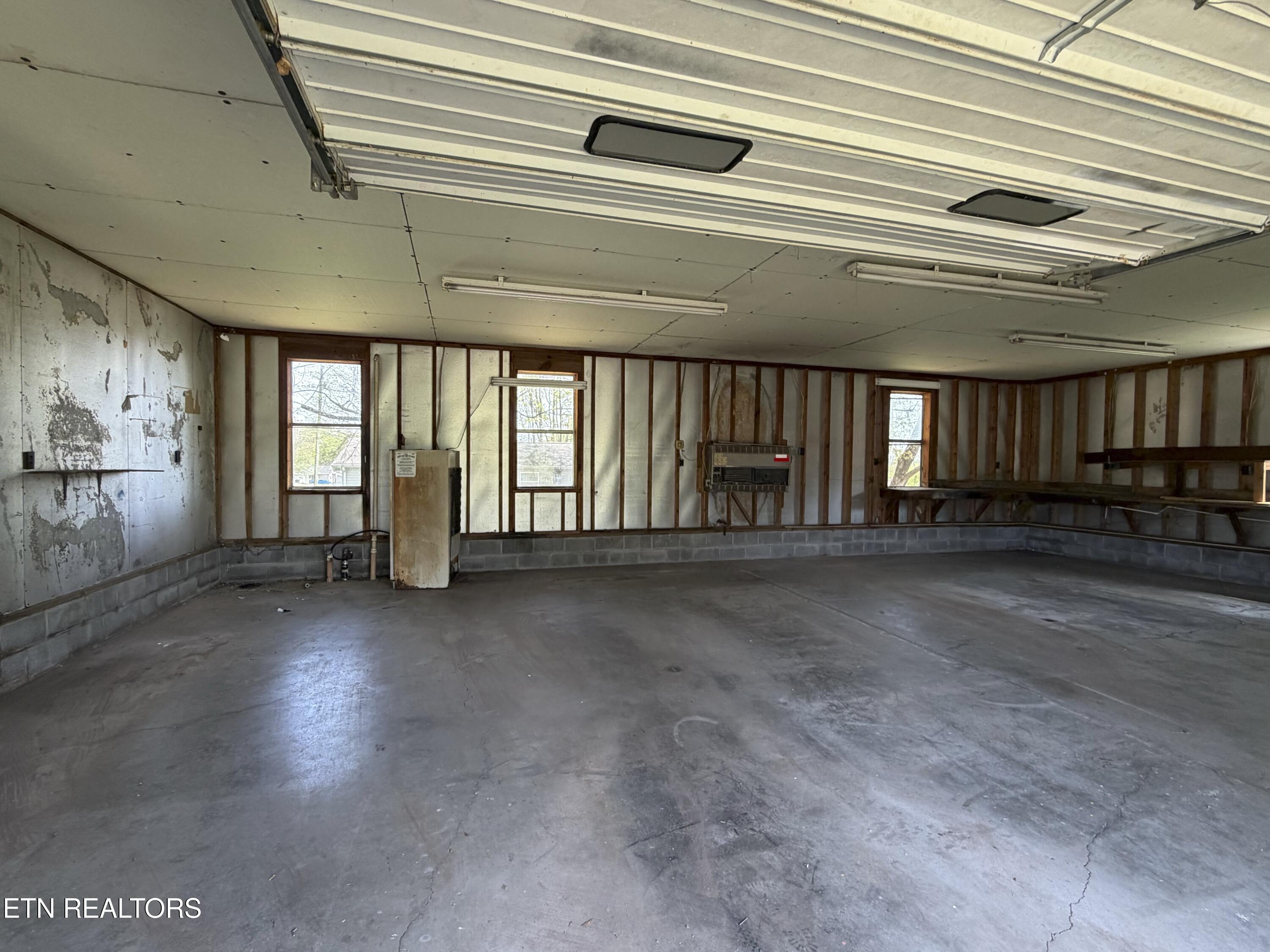 2011 Chestnut Street Sweetwater TN 37874