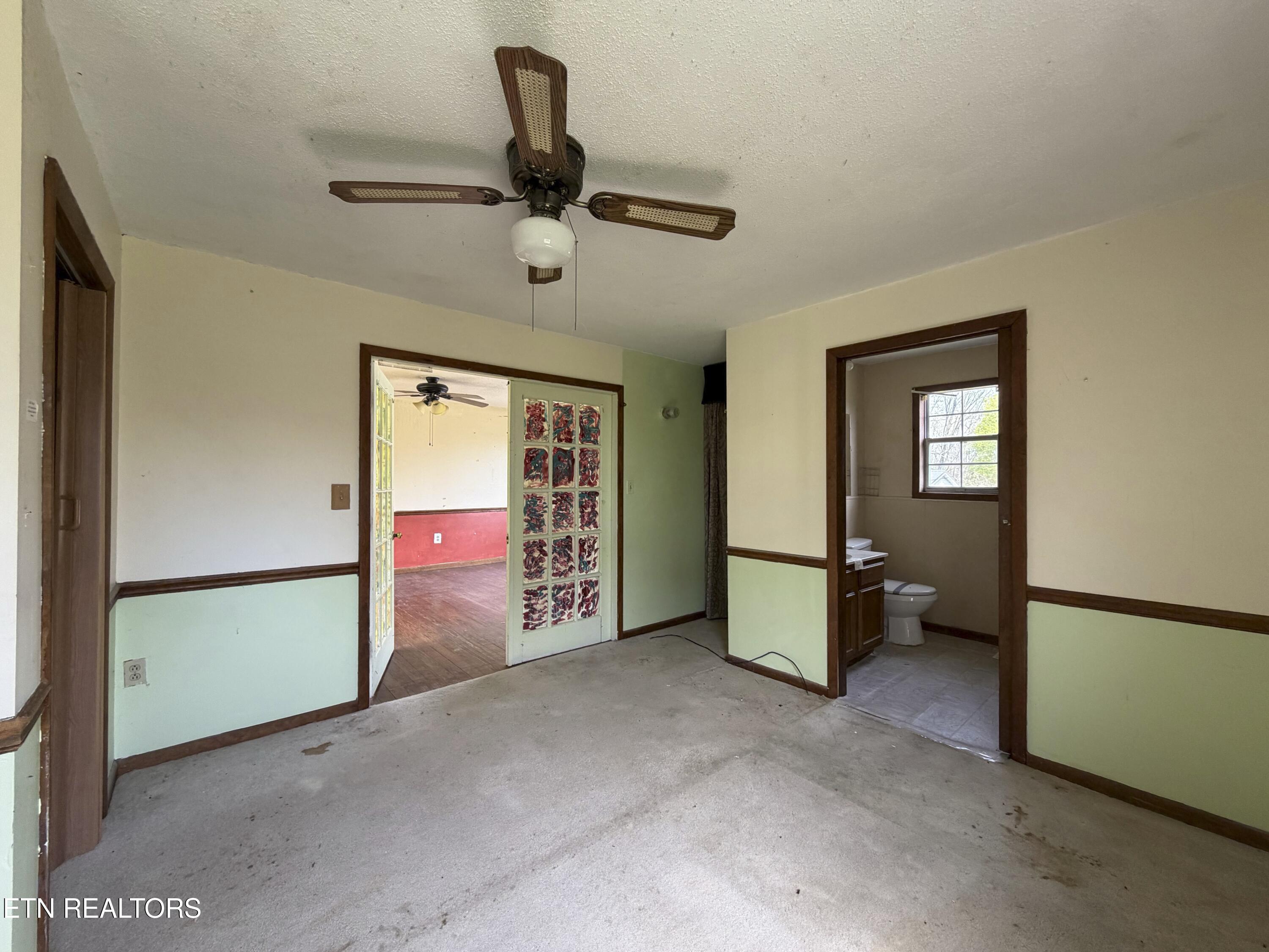 2011 Chestnut Street Sweetwater TN 37874