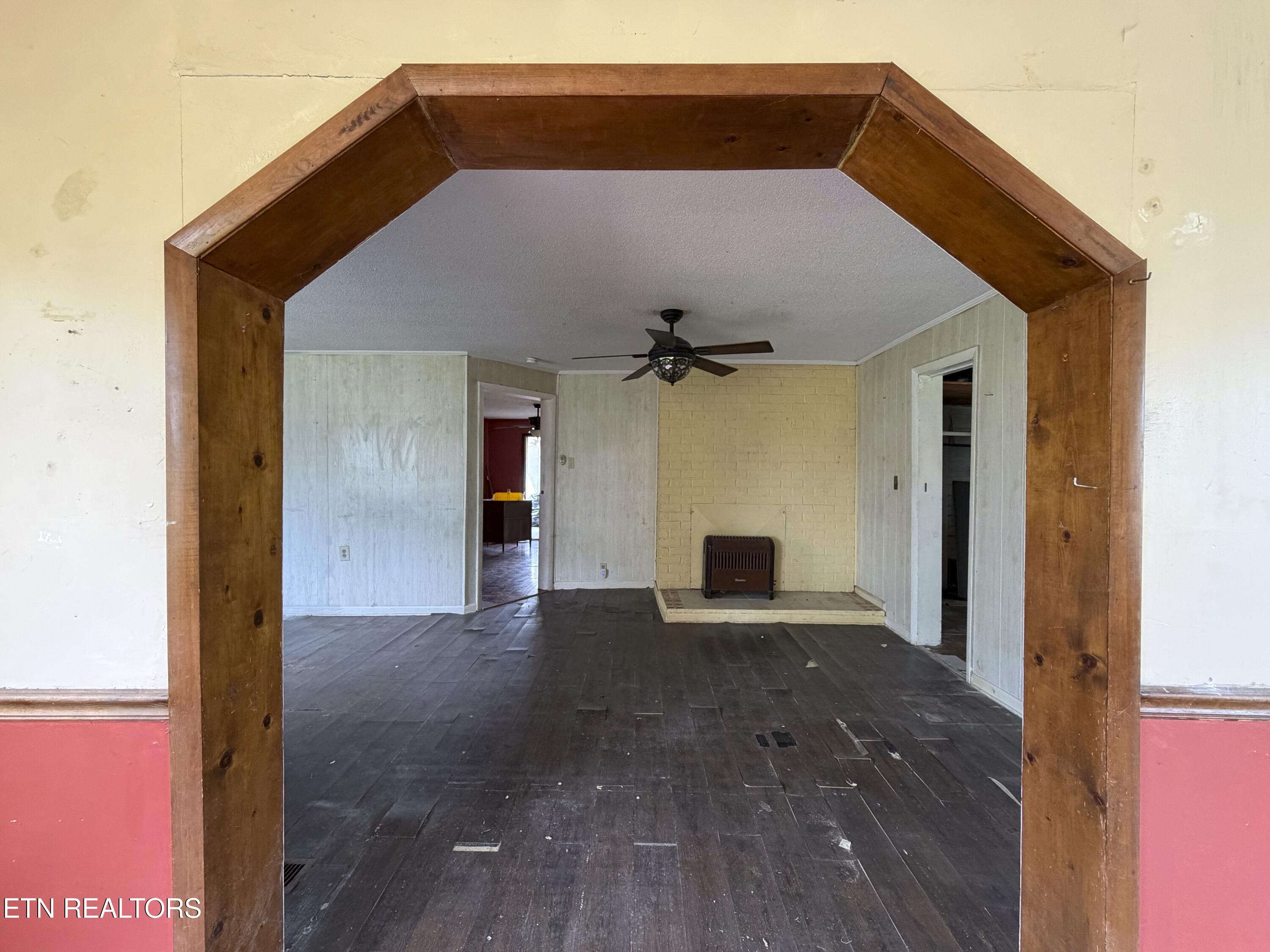 2011 Chestnut Street Sweetwater TN 37874