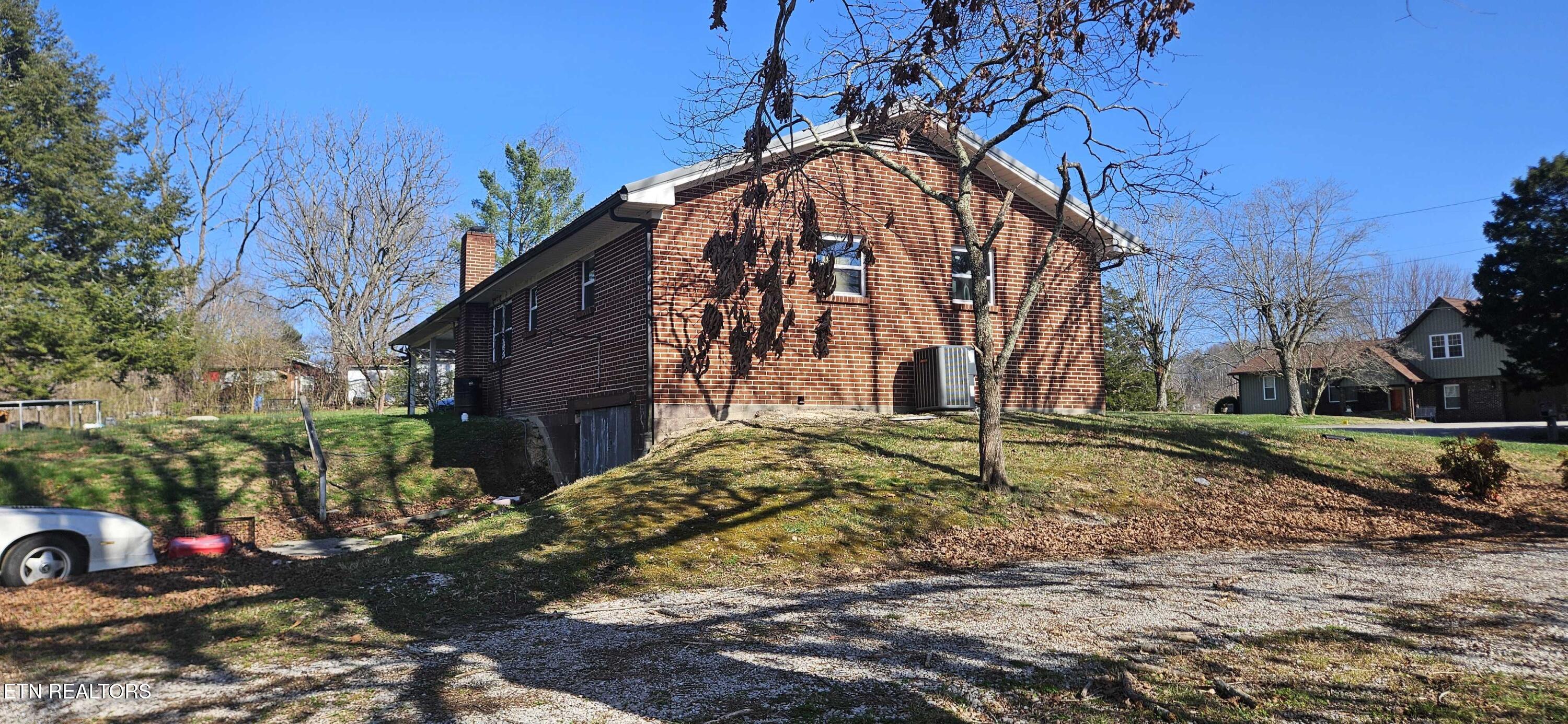 181 Camp Ridge Road Lafollette TN 37766