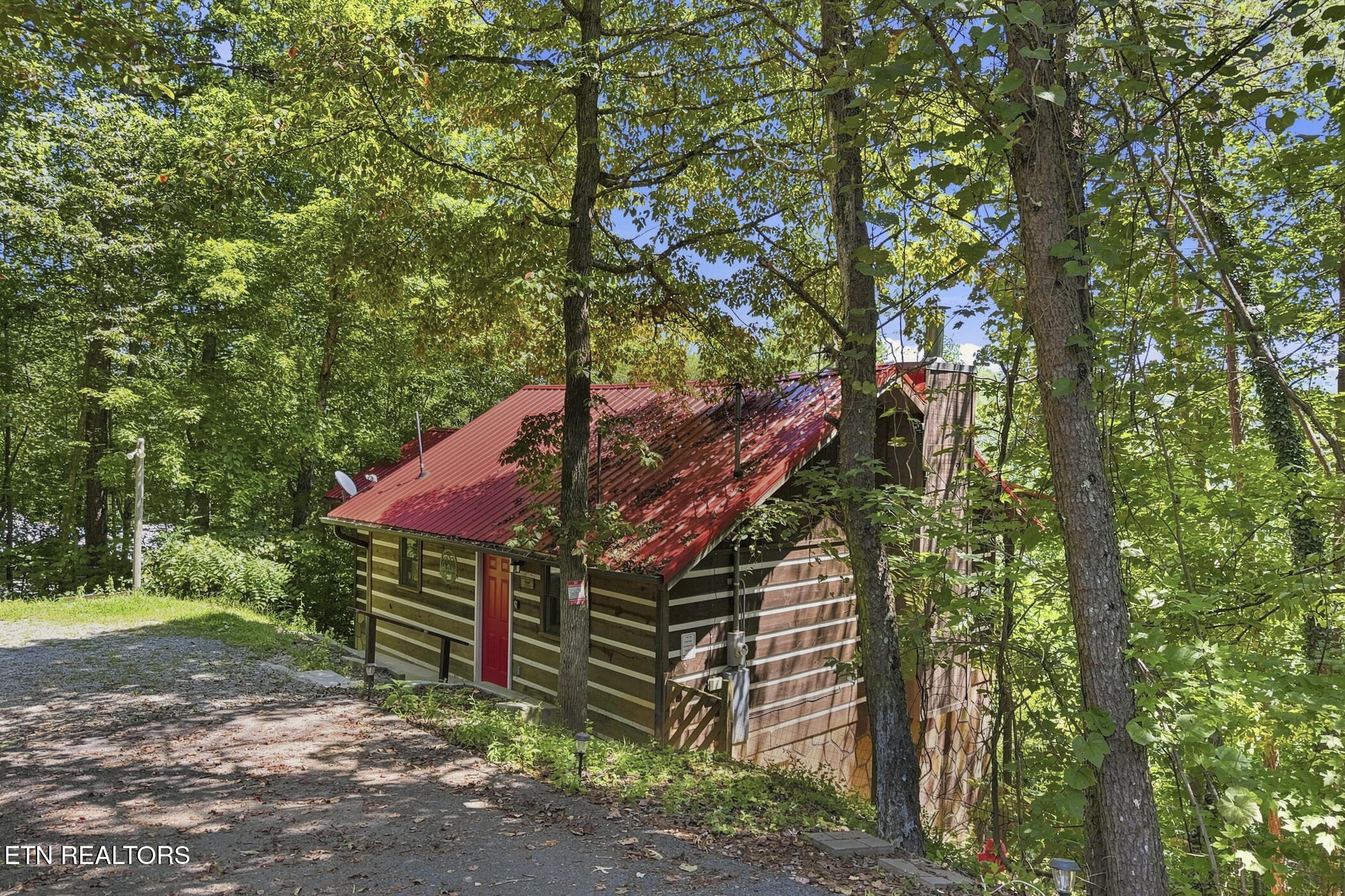 1935 Sb Ogle Lane Sevierville TN 37876