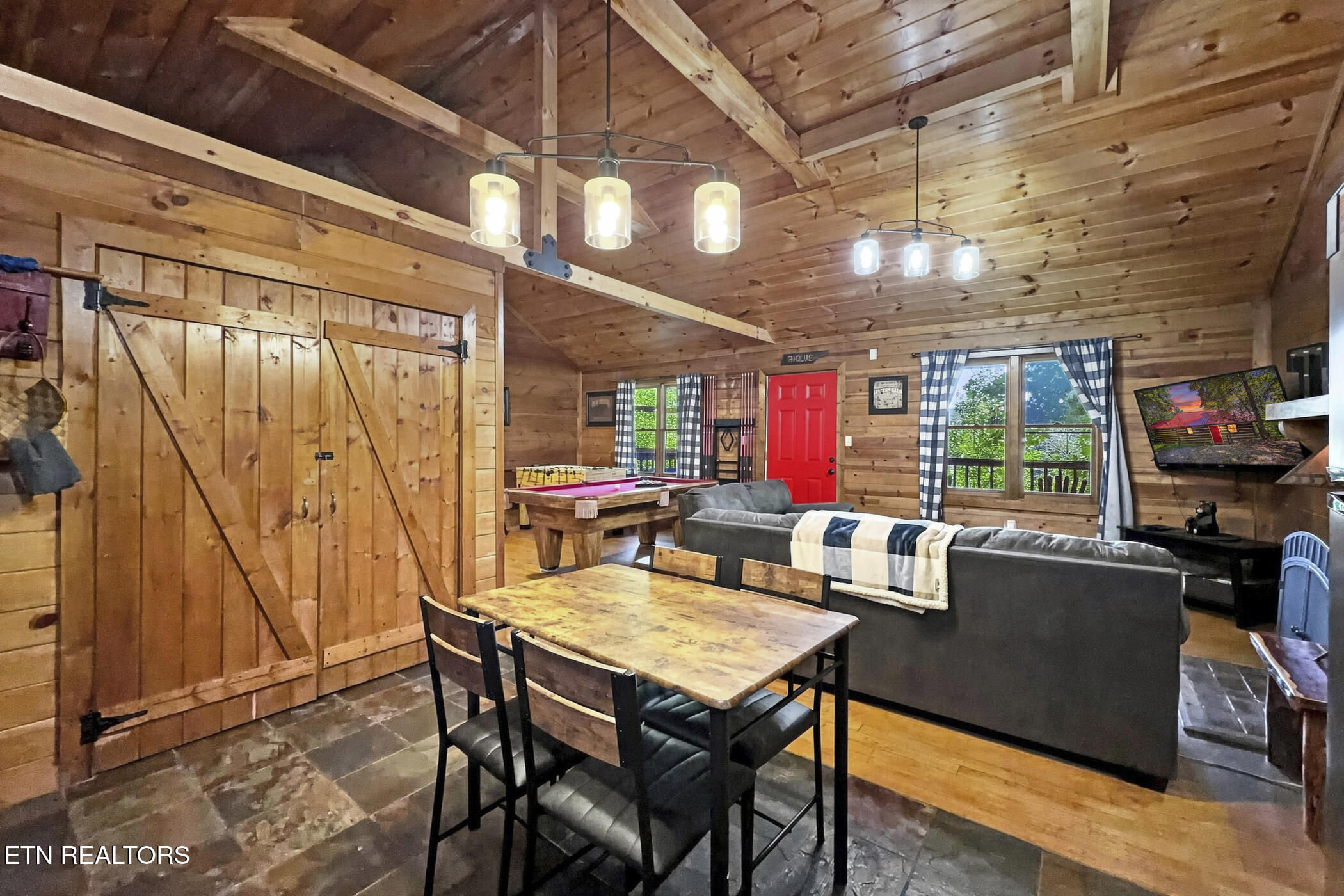 1935 Sb Ogle Lane Sevierville TN 37876
