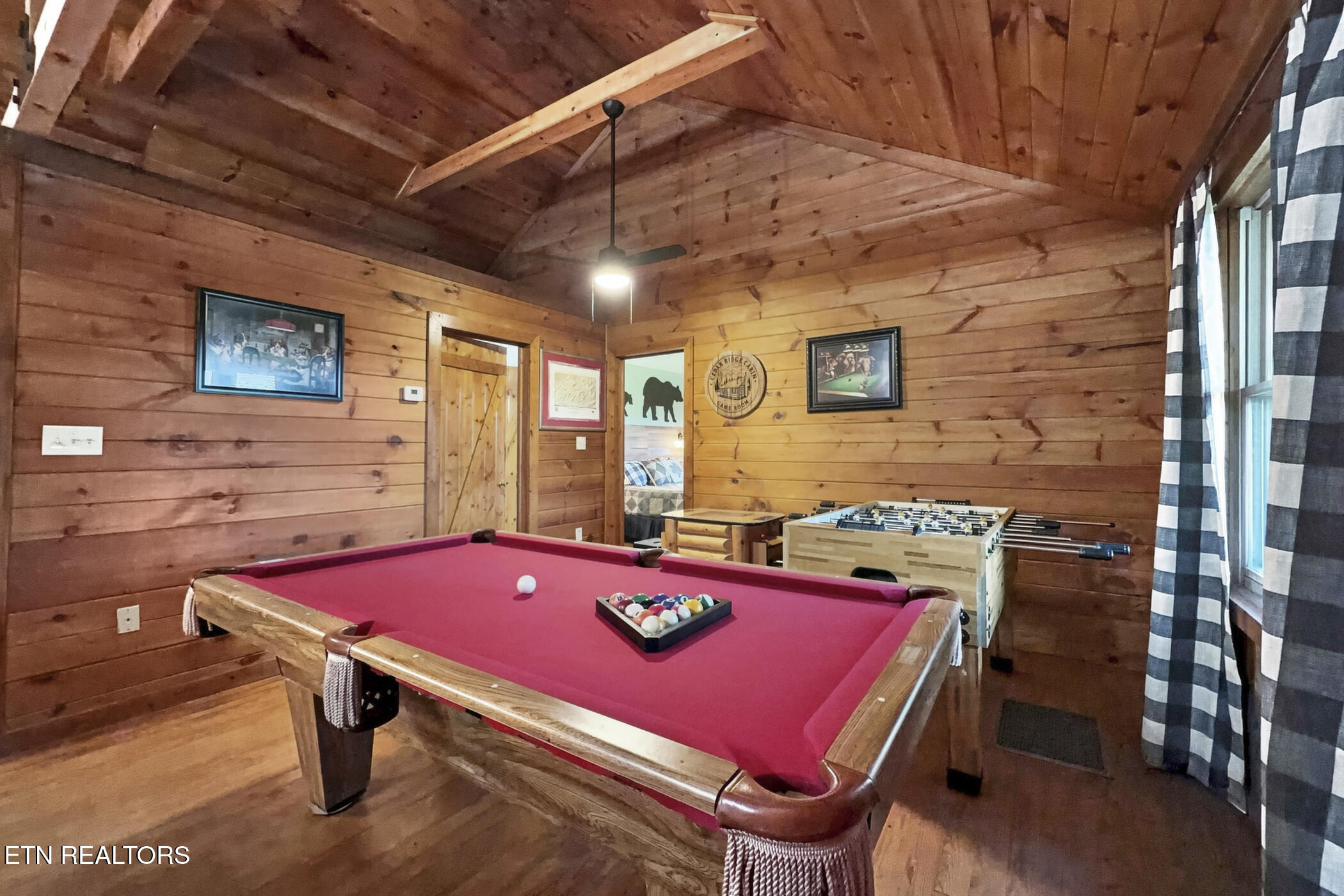 1935 Sb Ogle Lane Sevierville TN 37876