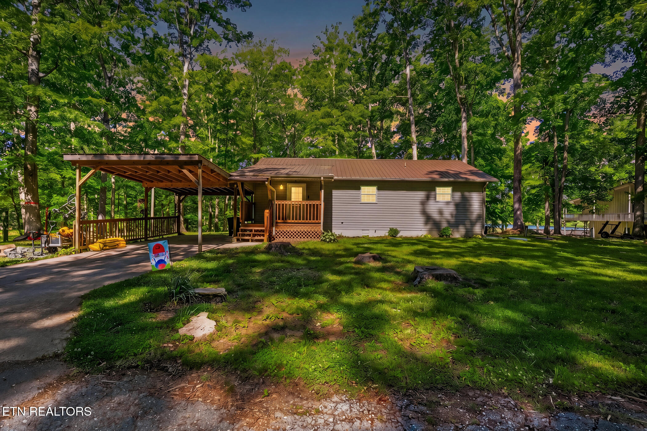 603 S Lake Drive Oneida TN 37841