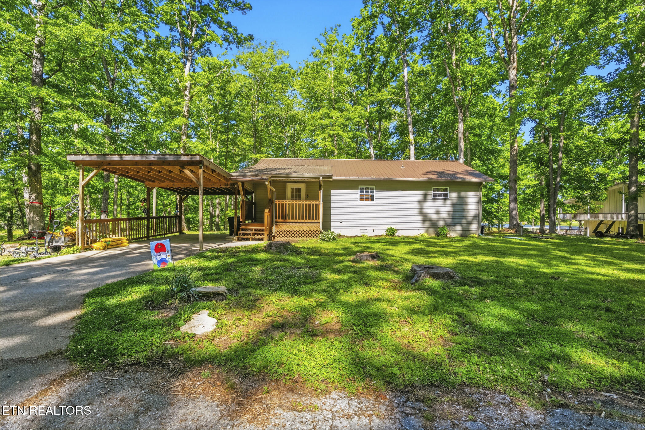 603 S Lake Drive Oneida TN 37841