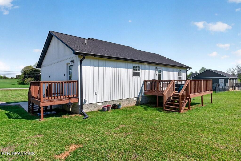 8664 Old Kentucky Road Sparta TN 38583