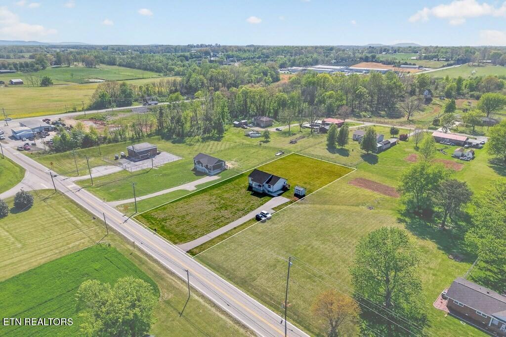 8664 Old Kentucky Road Sparta TN 38583