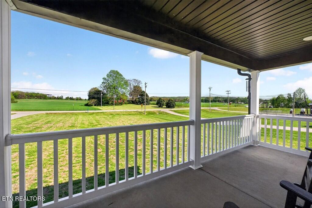 8664 Old Kentucky Road Sparta TN 38583