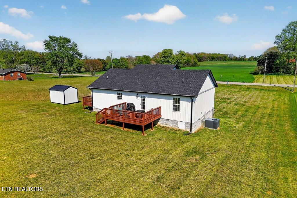 8664 Old Kentucky Road Sparta TN 38583