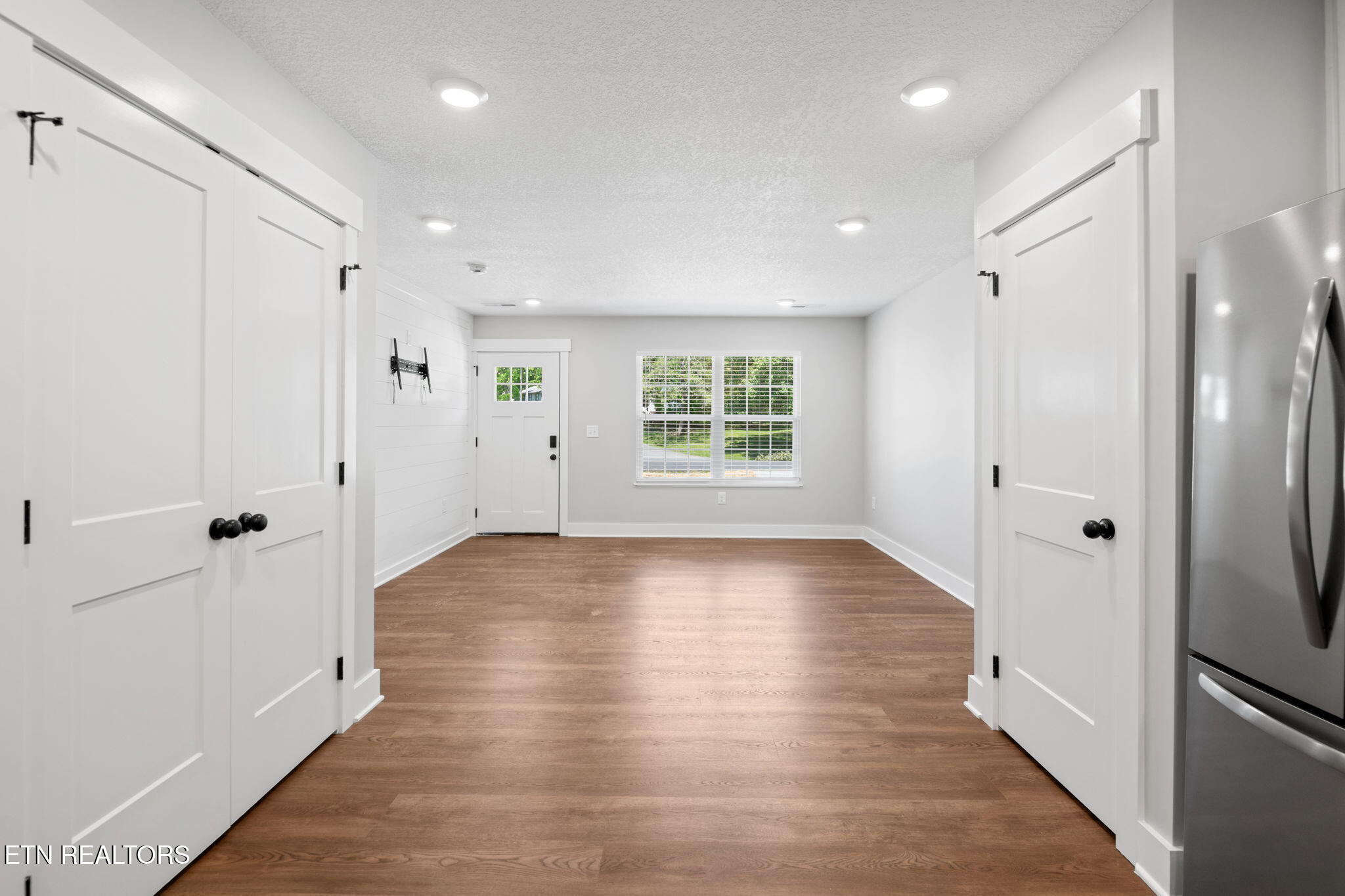 212 Doe Run Boulevard Clinton TN 37716